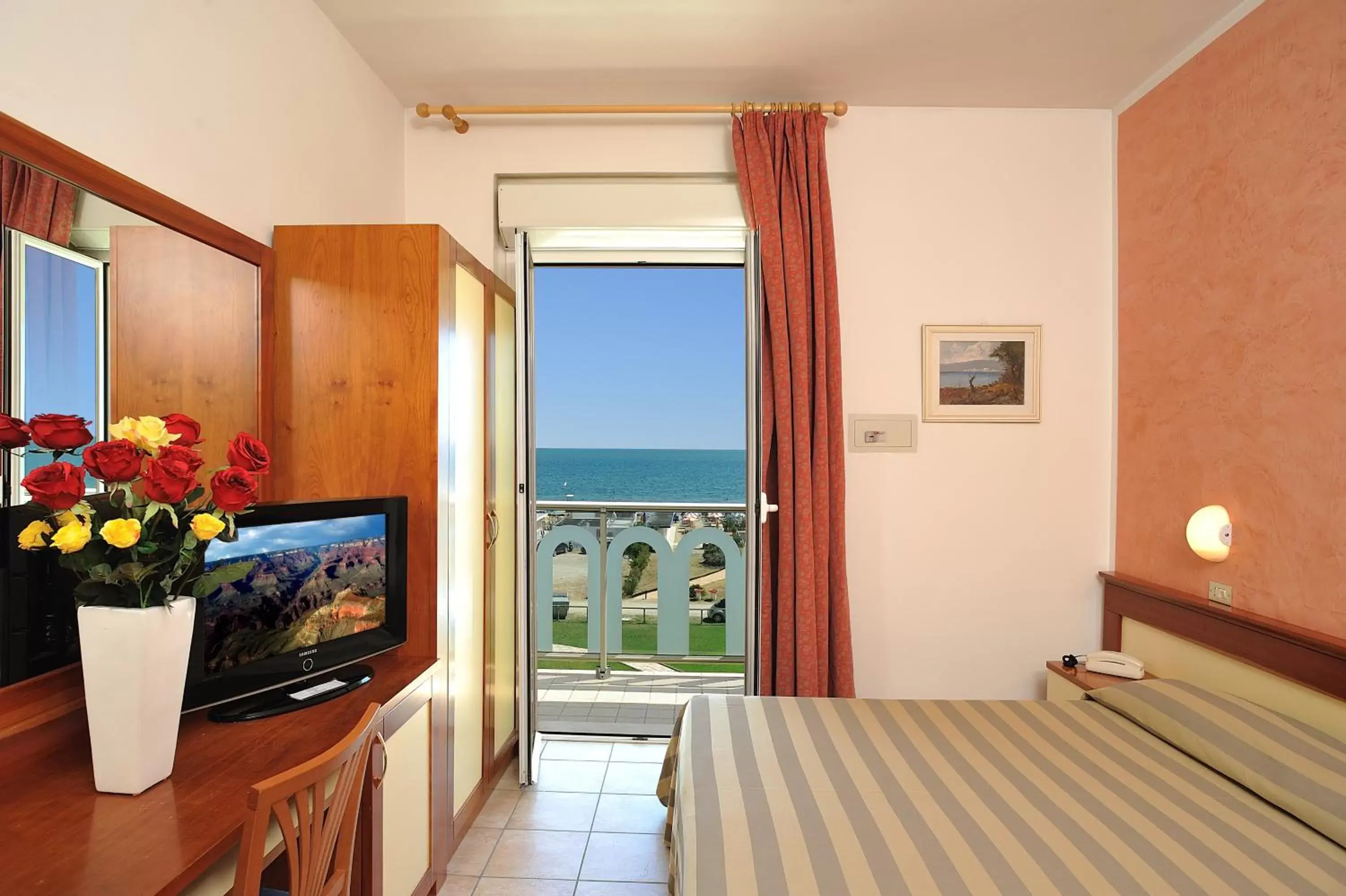 Photo of the whole room, Sea View in Hotel Adria