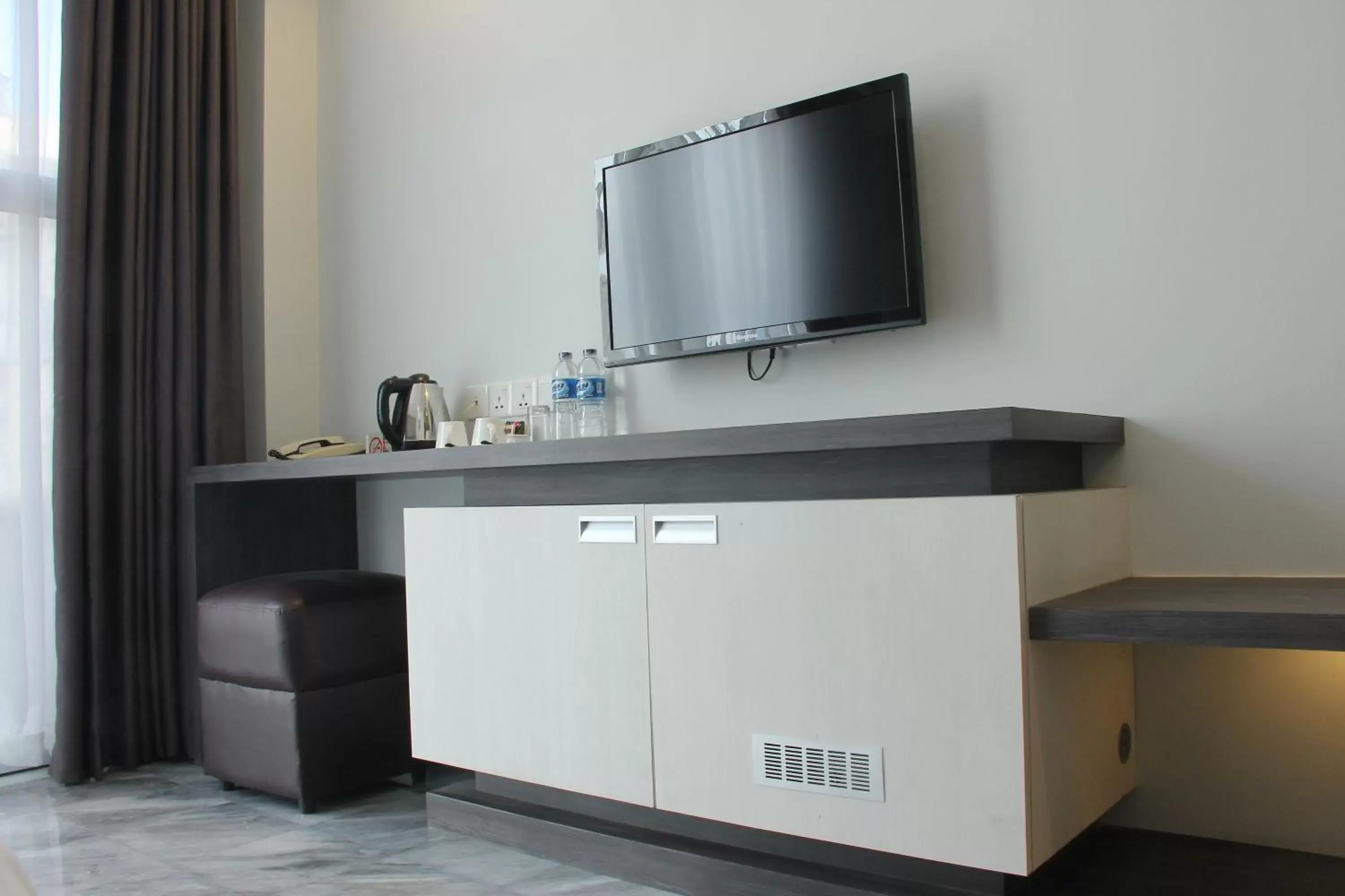 TV and multimedia, TV/Entertainment Center in Dreamtel Jakarta