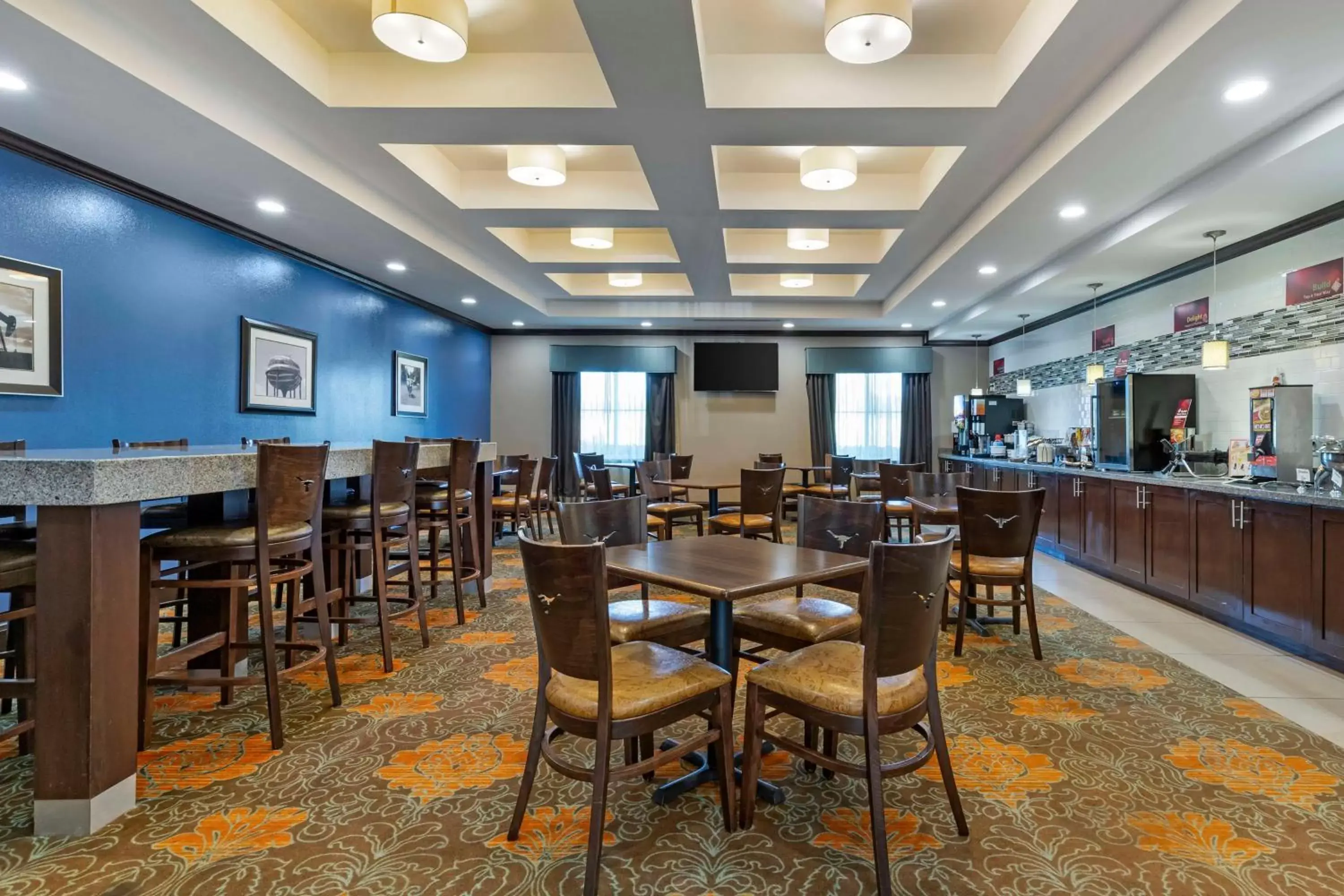 Breakfast, Restaurant/Places to Eat in Best Western Plus Longhorn Inn & Suites