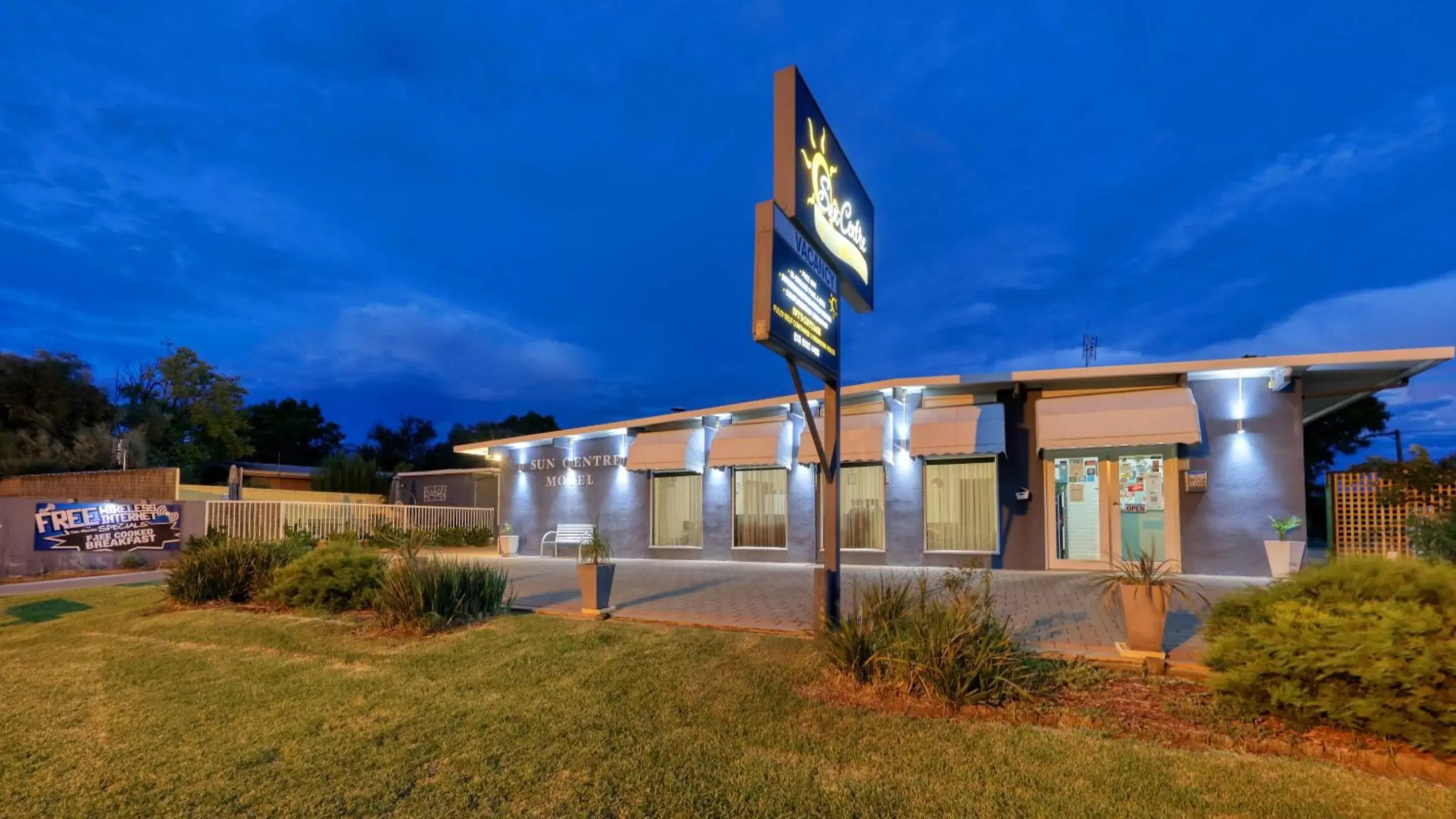 Property Building in Sun Centre Motel