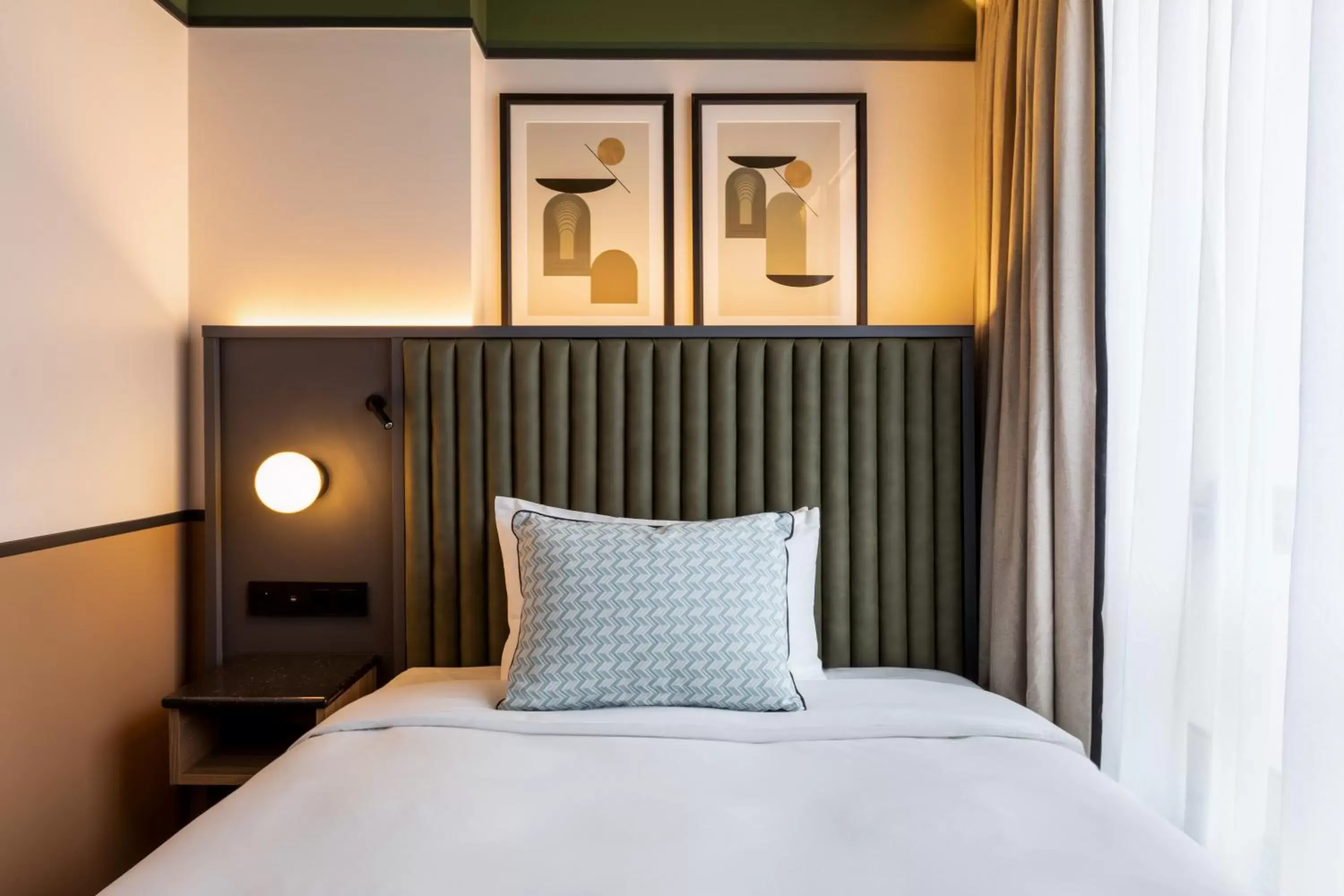 Bed in Le Parchamp, Paris Boulogne, a Tribute Portfolio Hotel