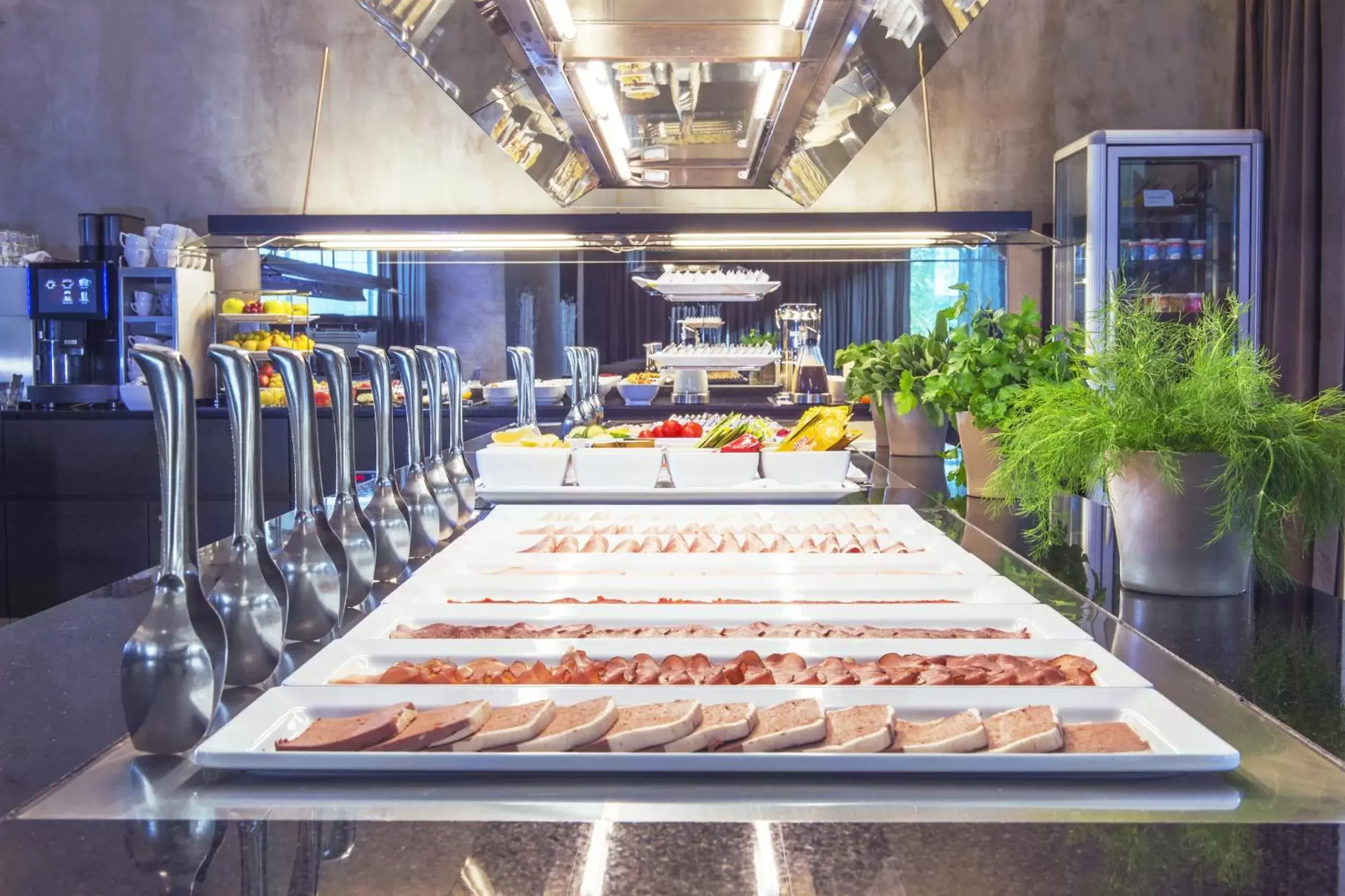 Food and drinks in NH Bratislava Gate One Food and drinks in NH Bratislava Gate One