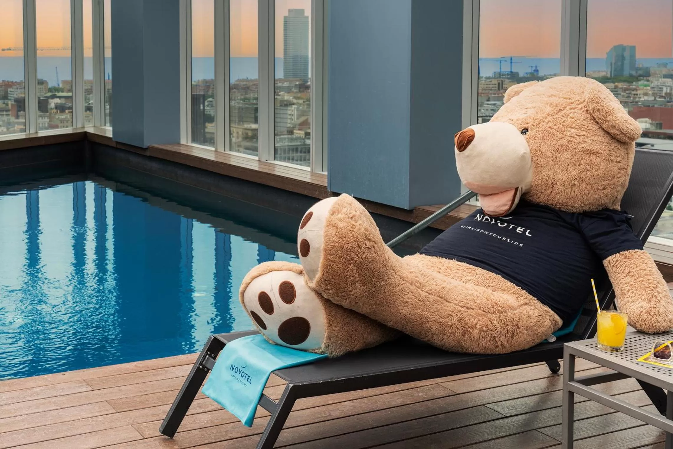 Swimming pool in Novotel Barcelona City