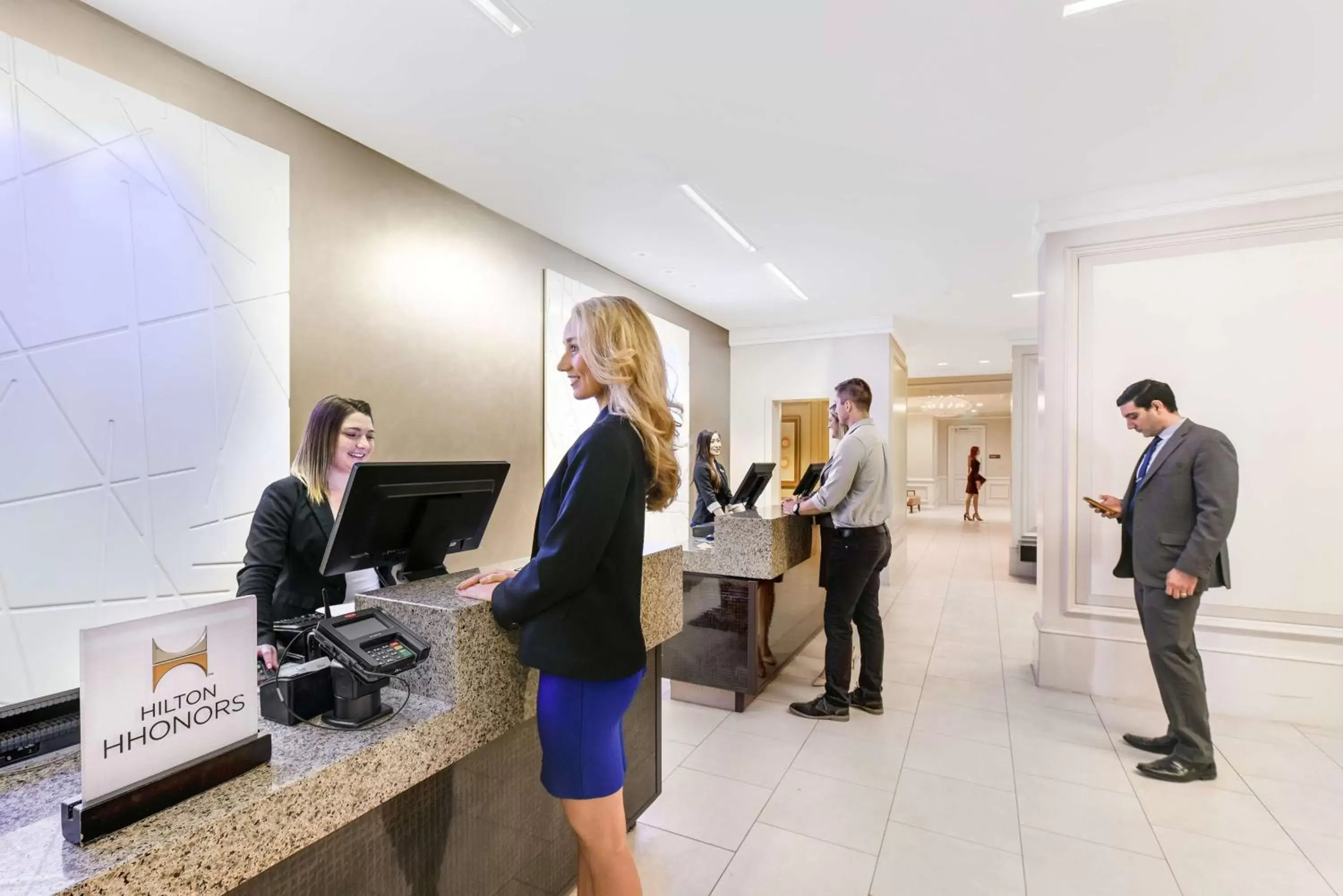 Lobby or reception in Hilton Irvine/Orange County Airport