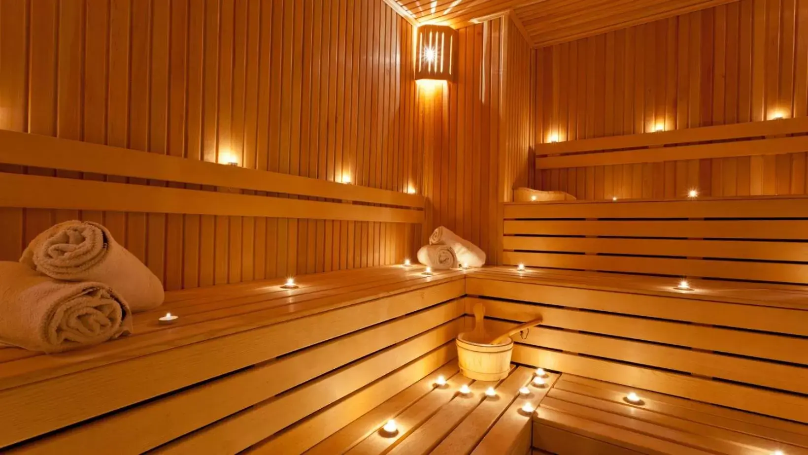 Sauna in Faleza Hotel by Vega