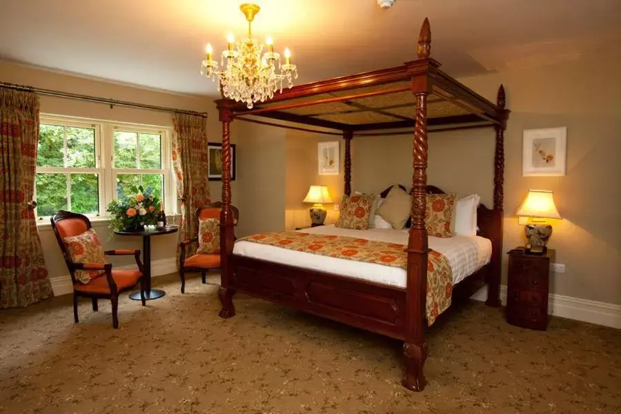Bedroom, Bed in Ballyseede Castle