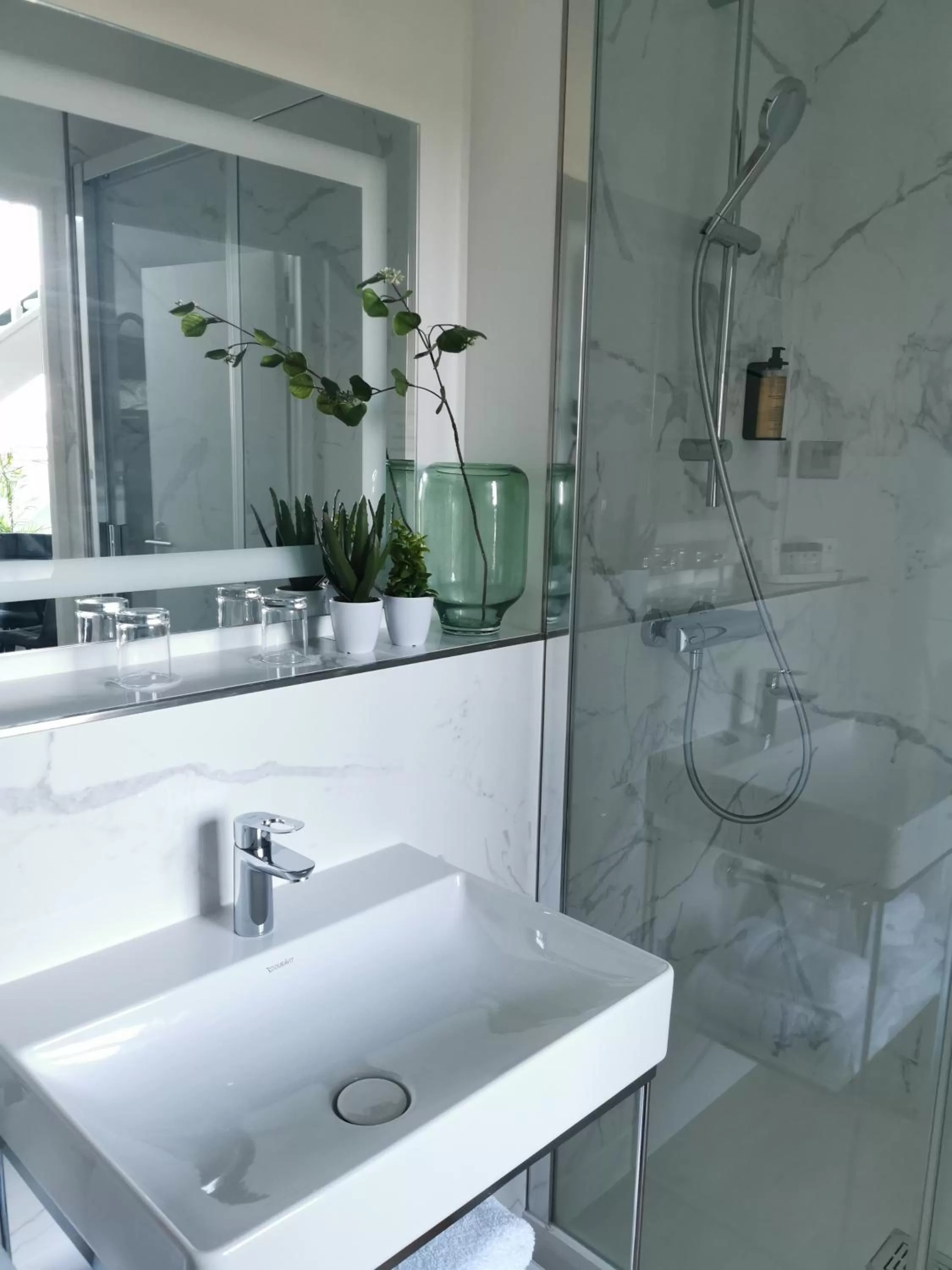 Shower in Hotel Le Paddock