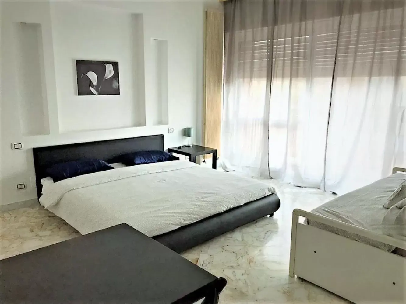 Photo of the whole room, Bed in CAVOUR 124 -guest-room-