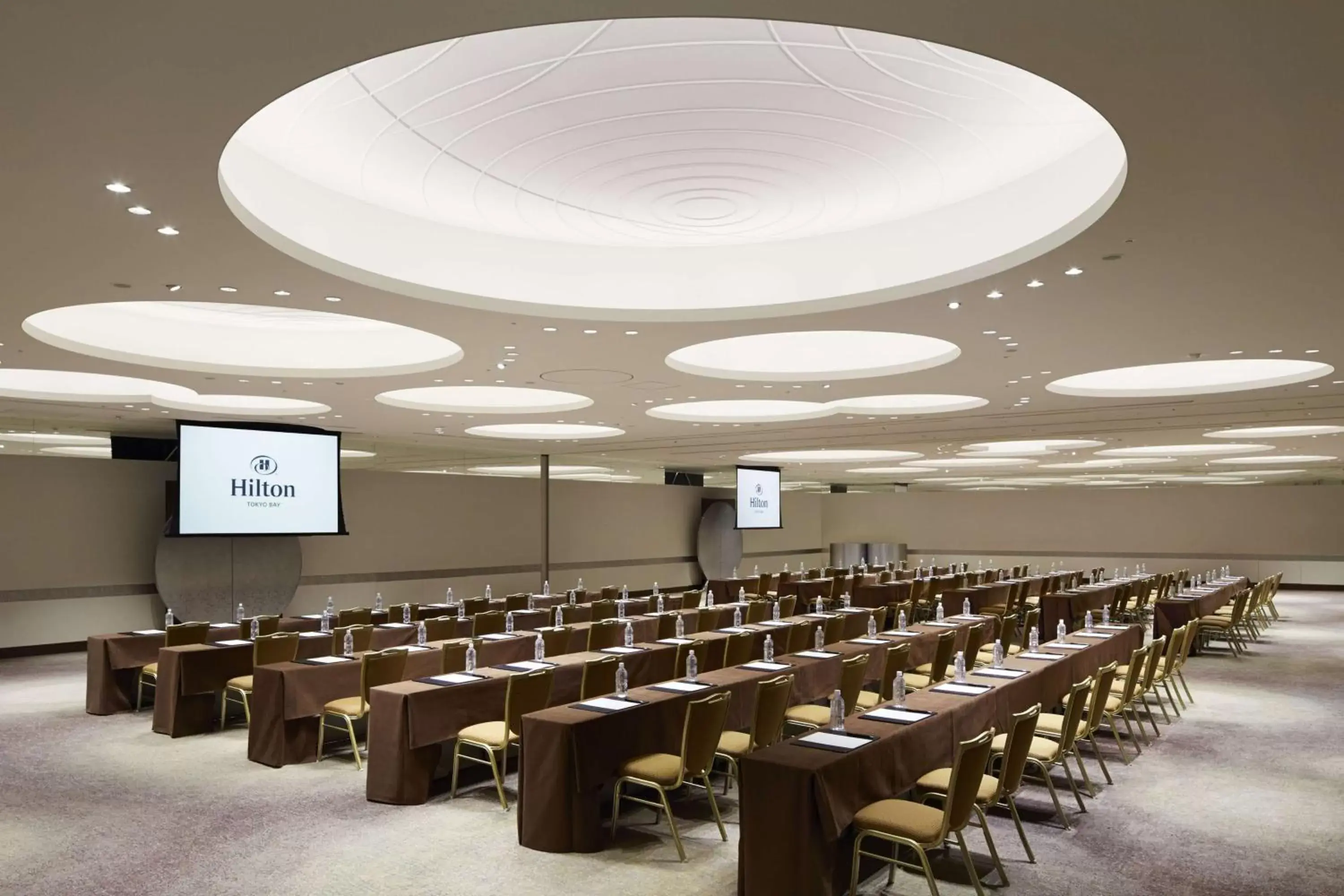 Meeting/conference room in Hilton Tokyo Bay