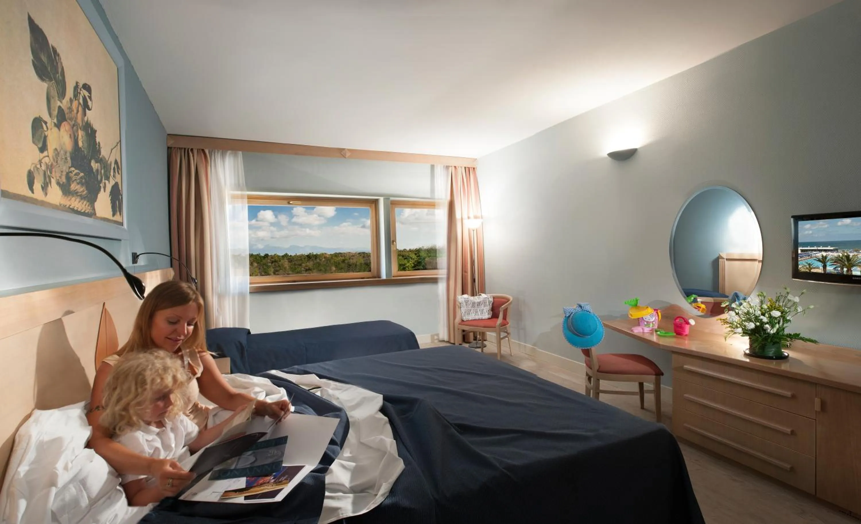 Bedroom, Bed in Grand Hotel Continental