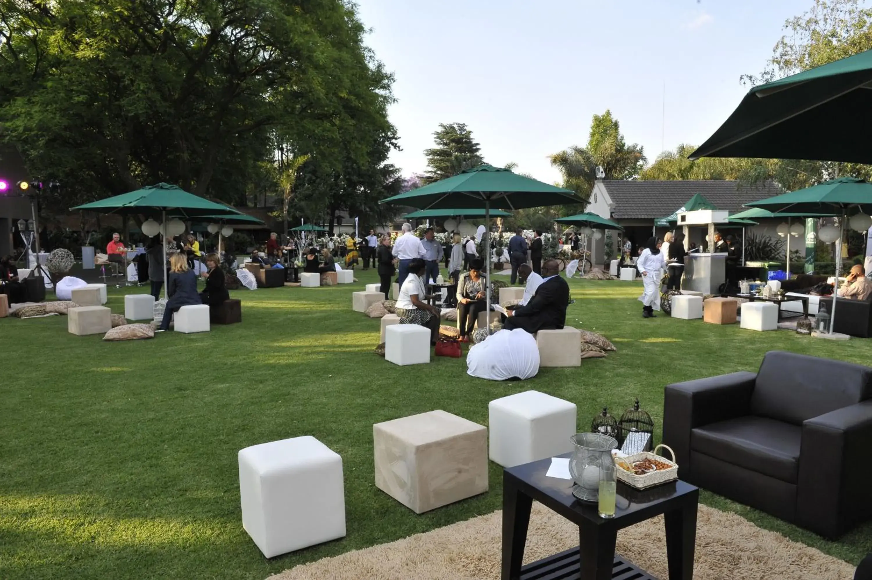 People, Banquet Facilities in Birchwood Hotel and OR Tambo Conference Centre