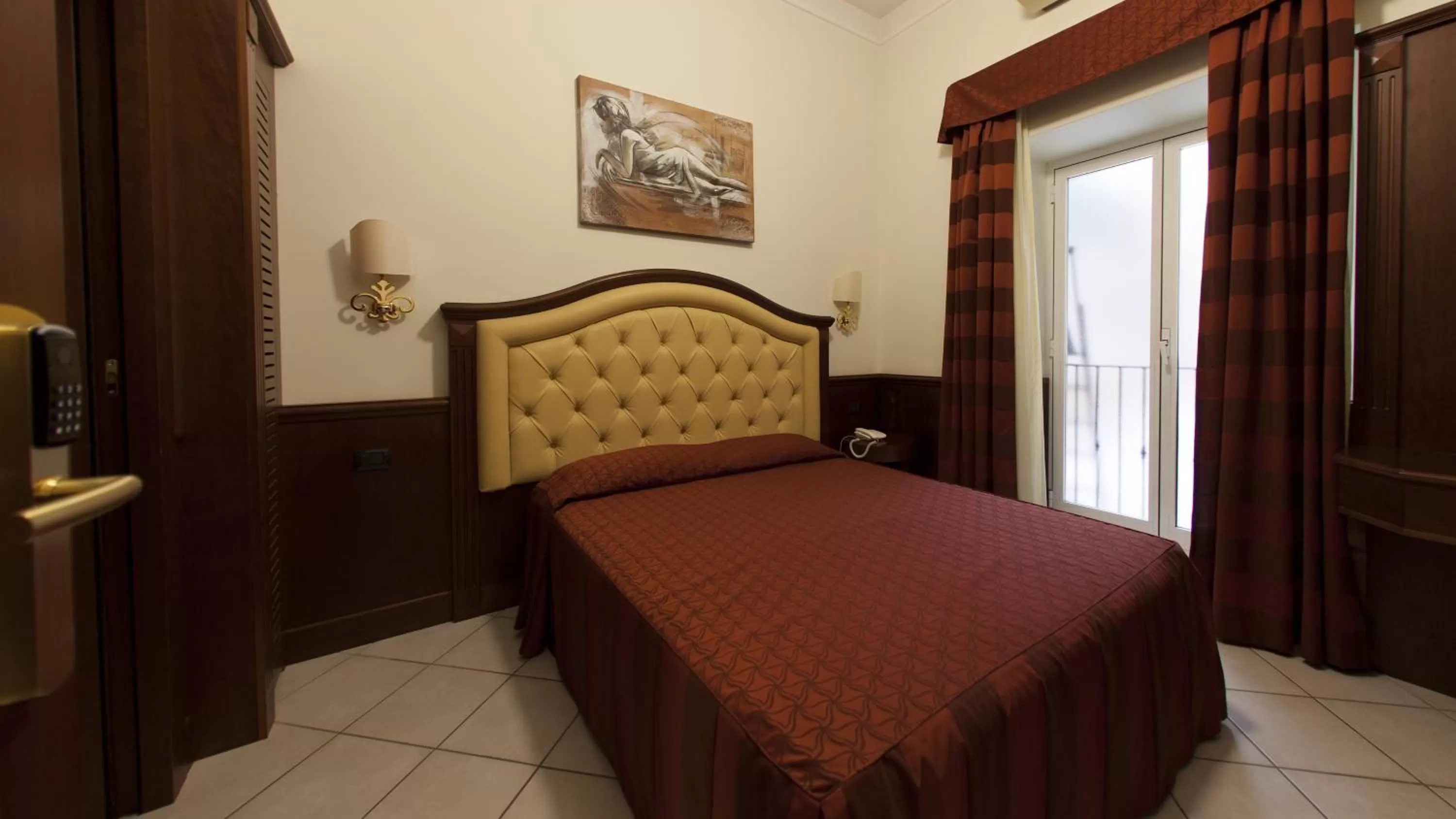 Bedroom, Bed in Domus Augusta