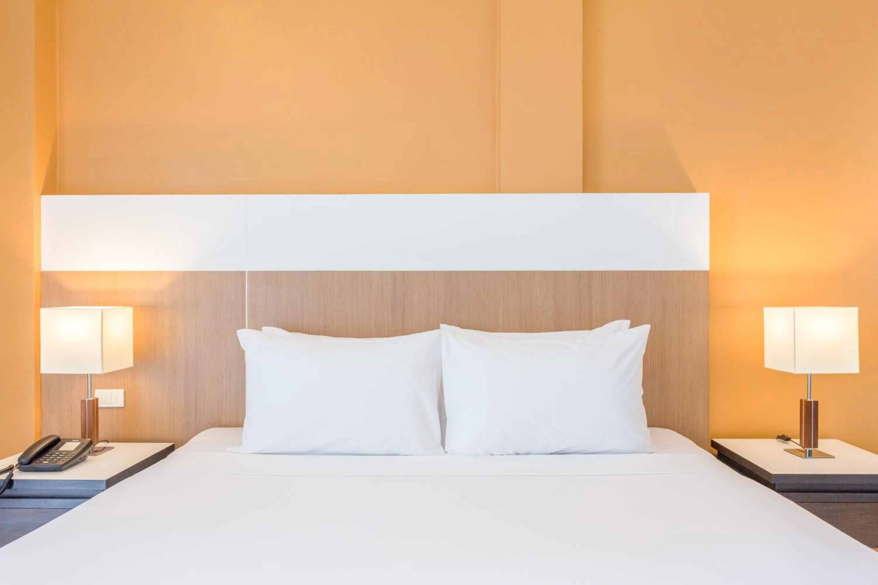 Bedroom, Bed in Chanalai Hillside Resort, Karon Beach