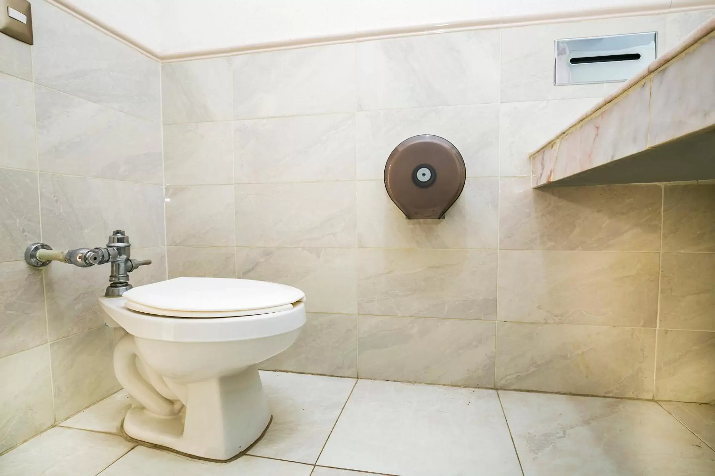 Bathroom in Capital O Hotel Casa Blanca, Morelia