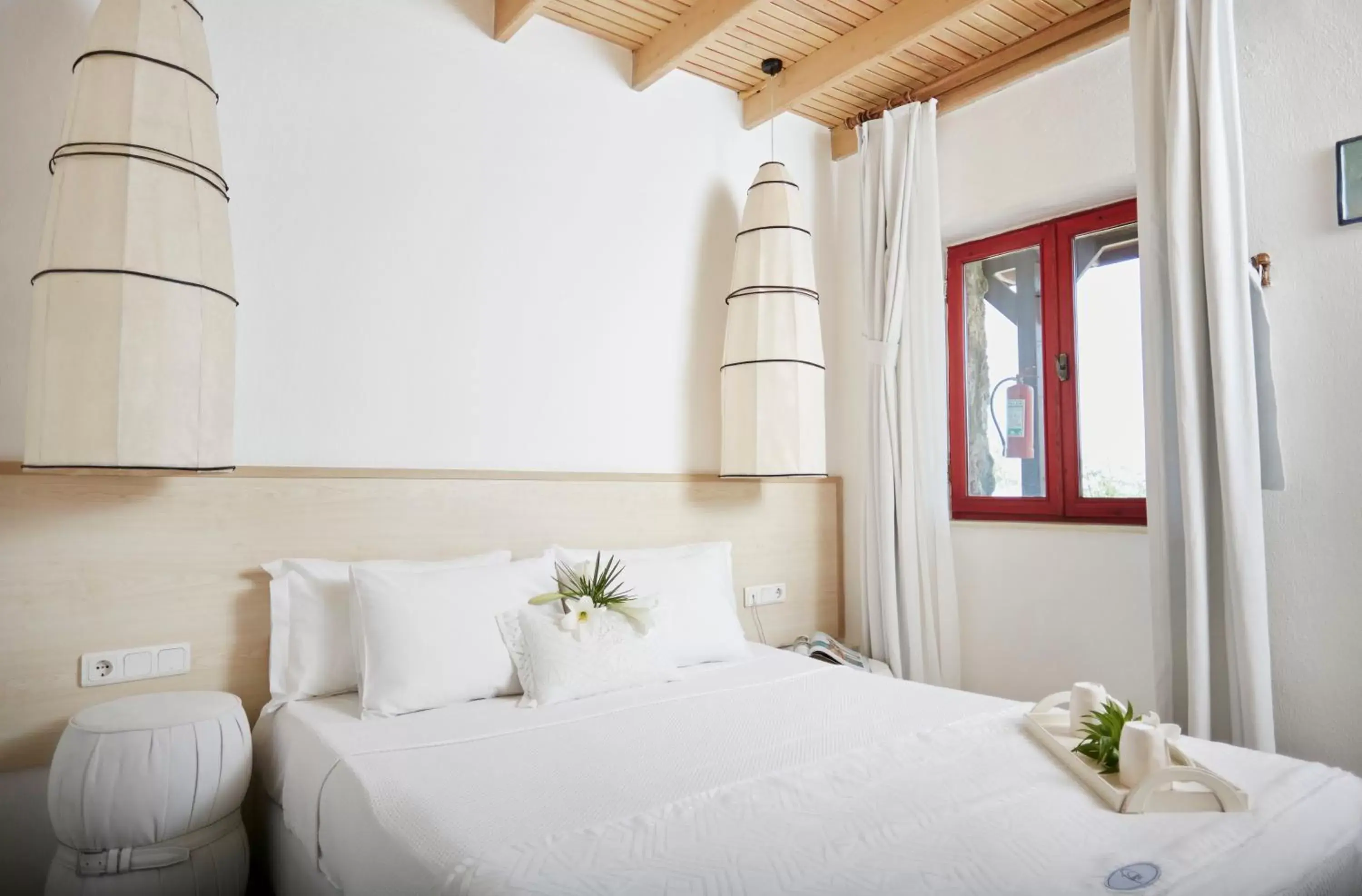 Bedroom, Bed in Flow Datca Surf & Beach Hotel