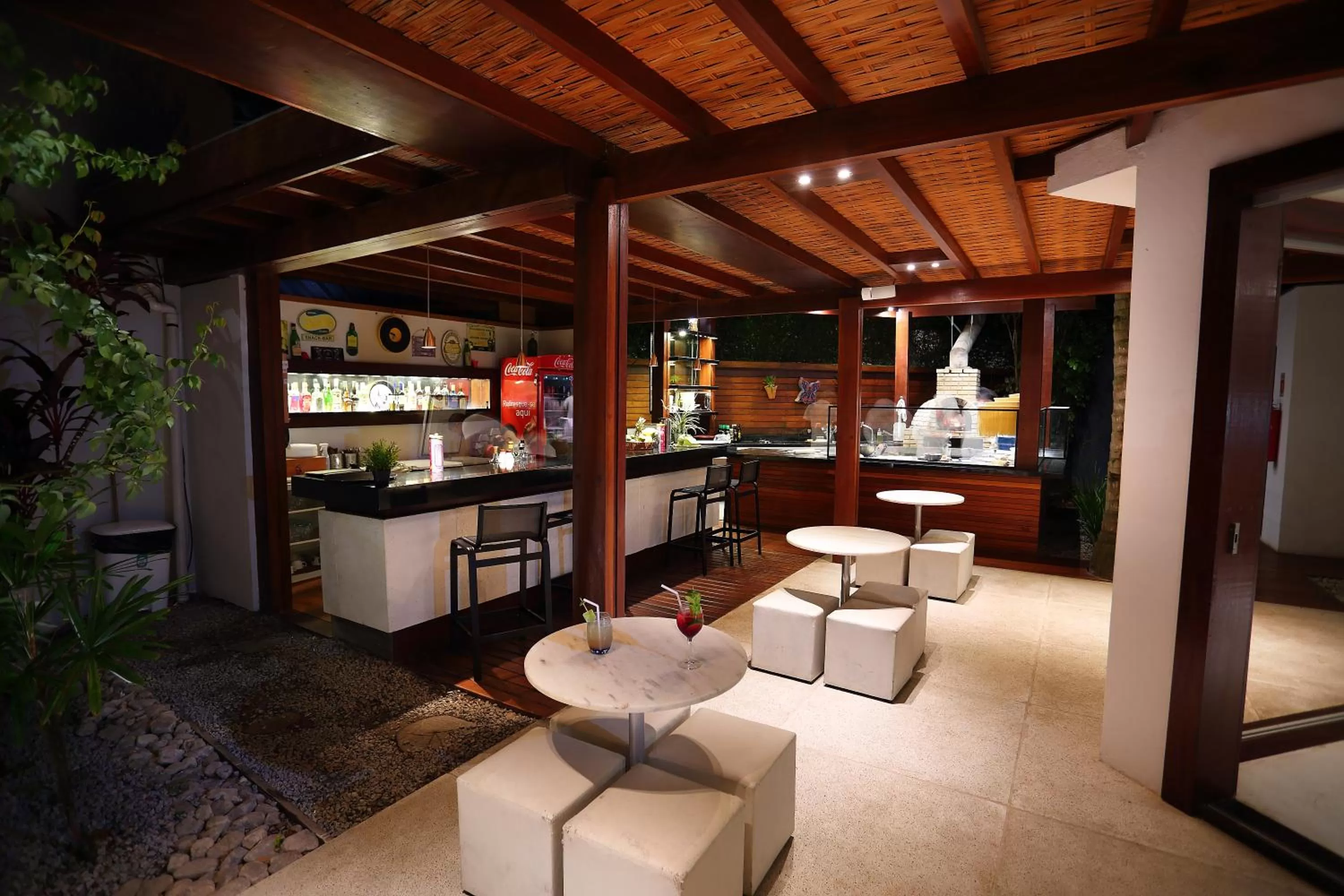 Restaurant/places to eat in Hotel Flamingo Beach by HC