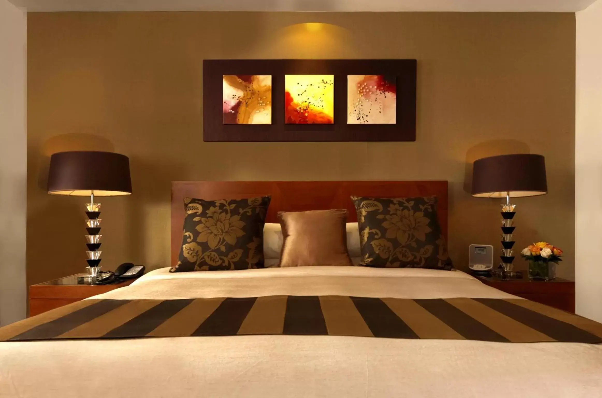 Bed in Fraser Suites Seef Bahrain