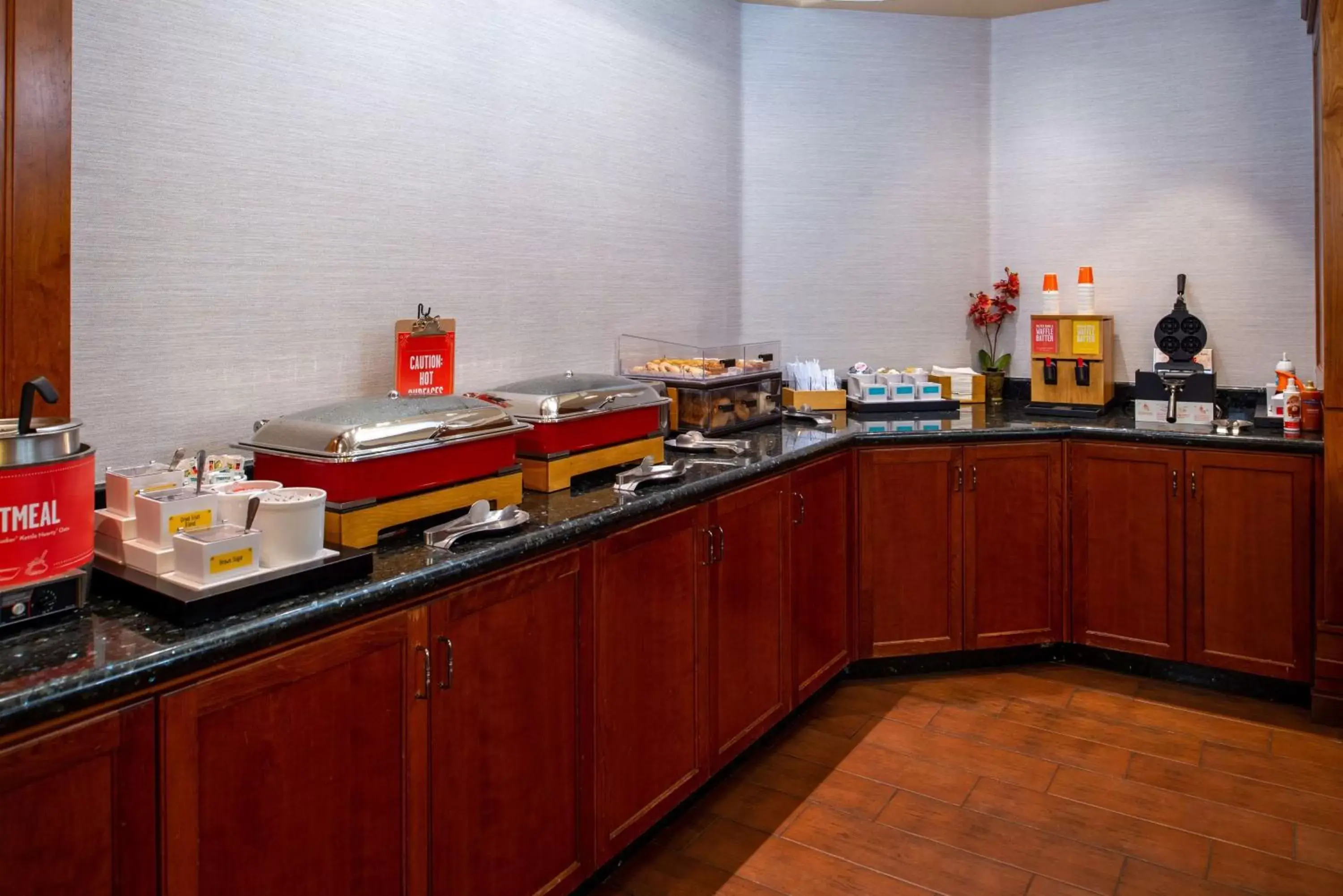 Breakfast, Restaurant/Places to Eat in Hampton Inn & Suites Boise/Spectrum