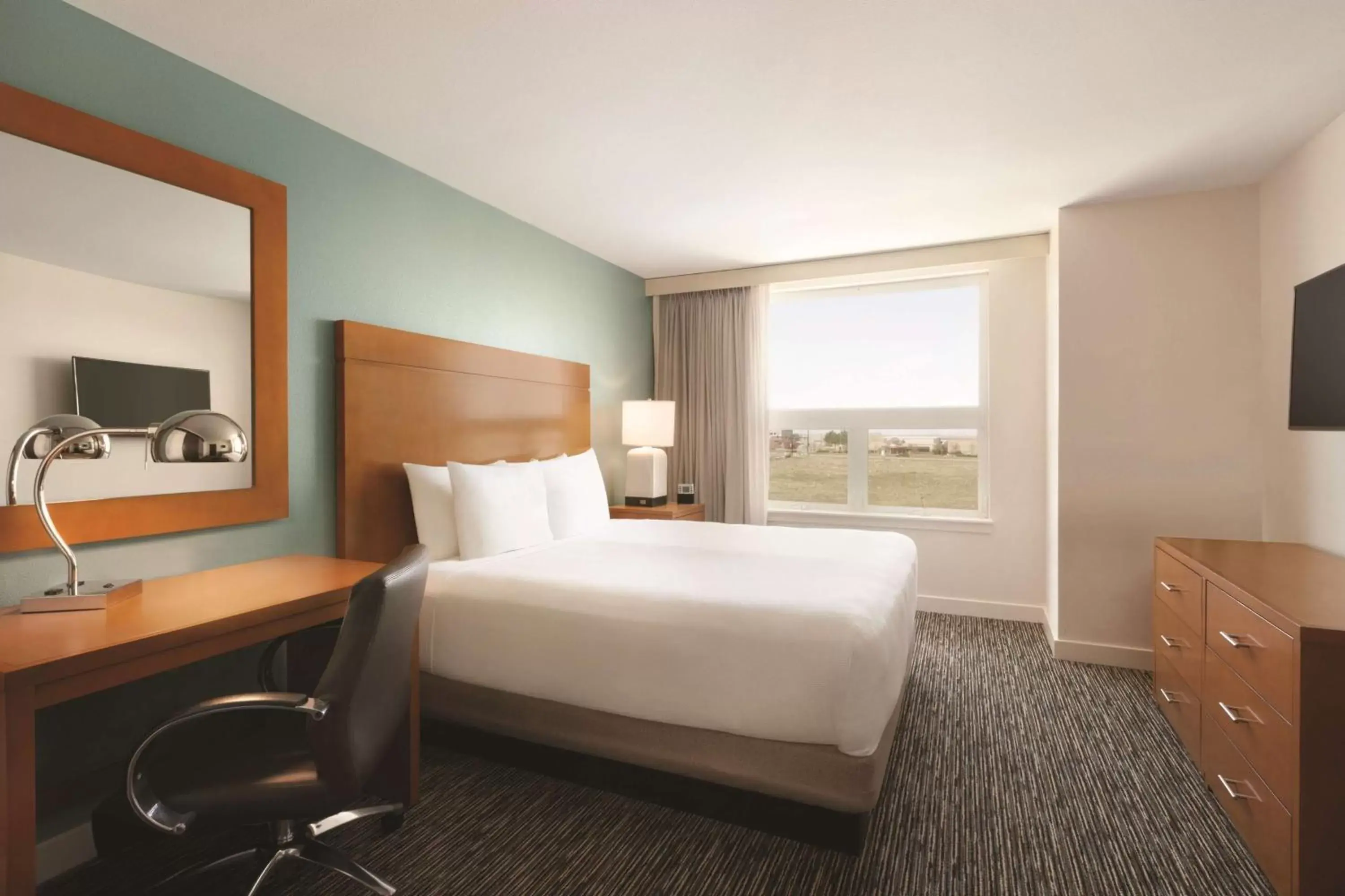 Photo of the whole room, Bed in Hyatt House Denver Airport