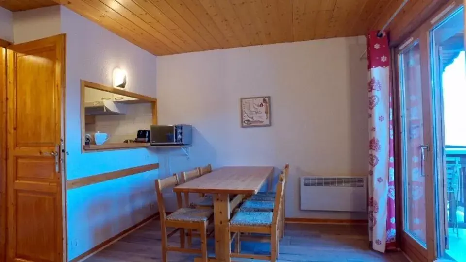 Apartment (7 Adults) in Le Floralp Apartment (7 Adults) in Le Floralp