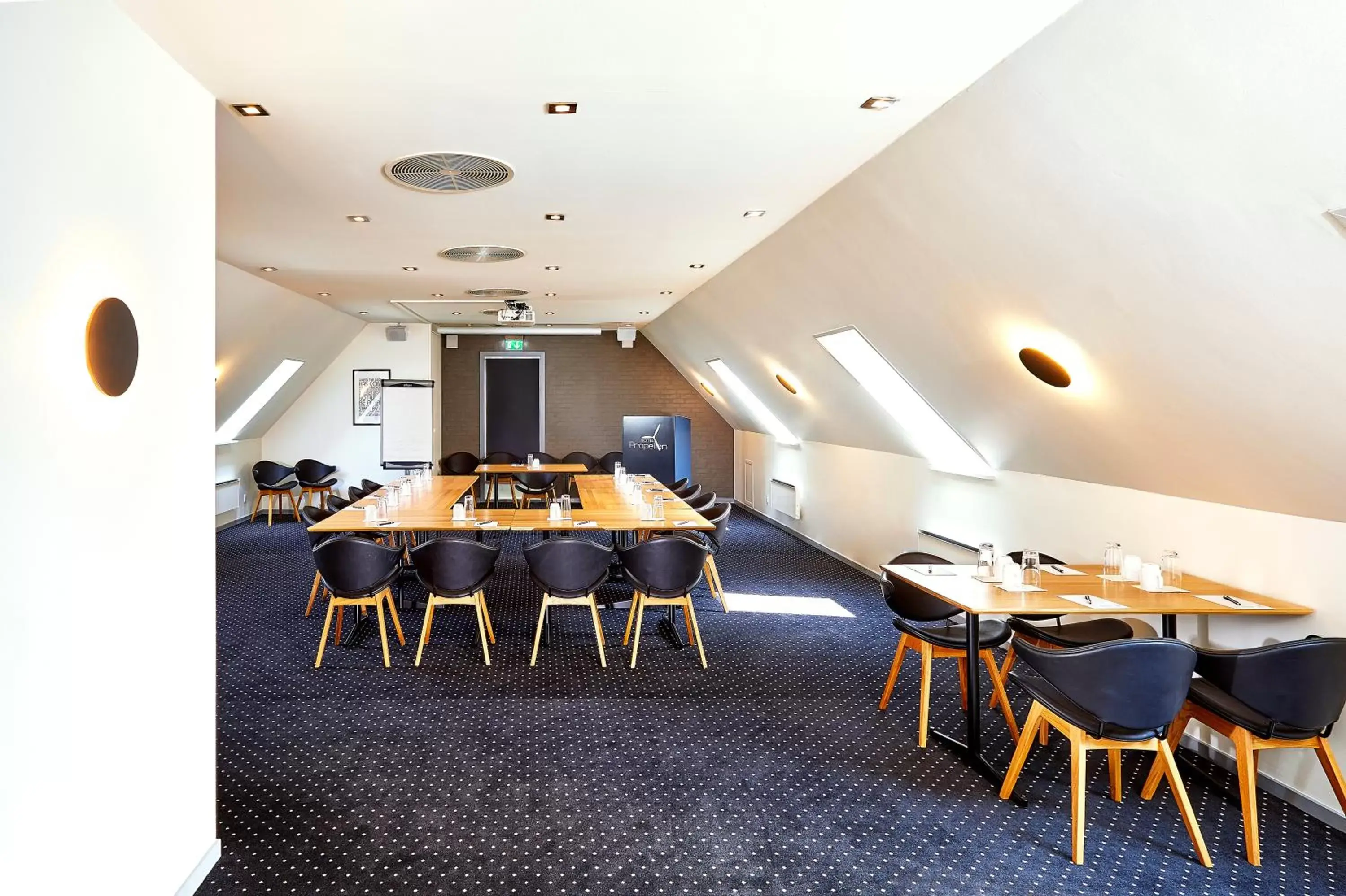 Meeting/conference room, Restaurant/Places to Eat in The Lodge Billund