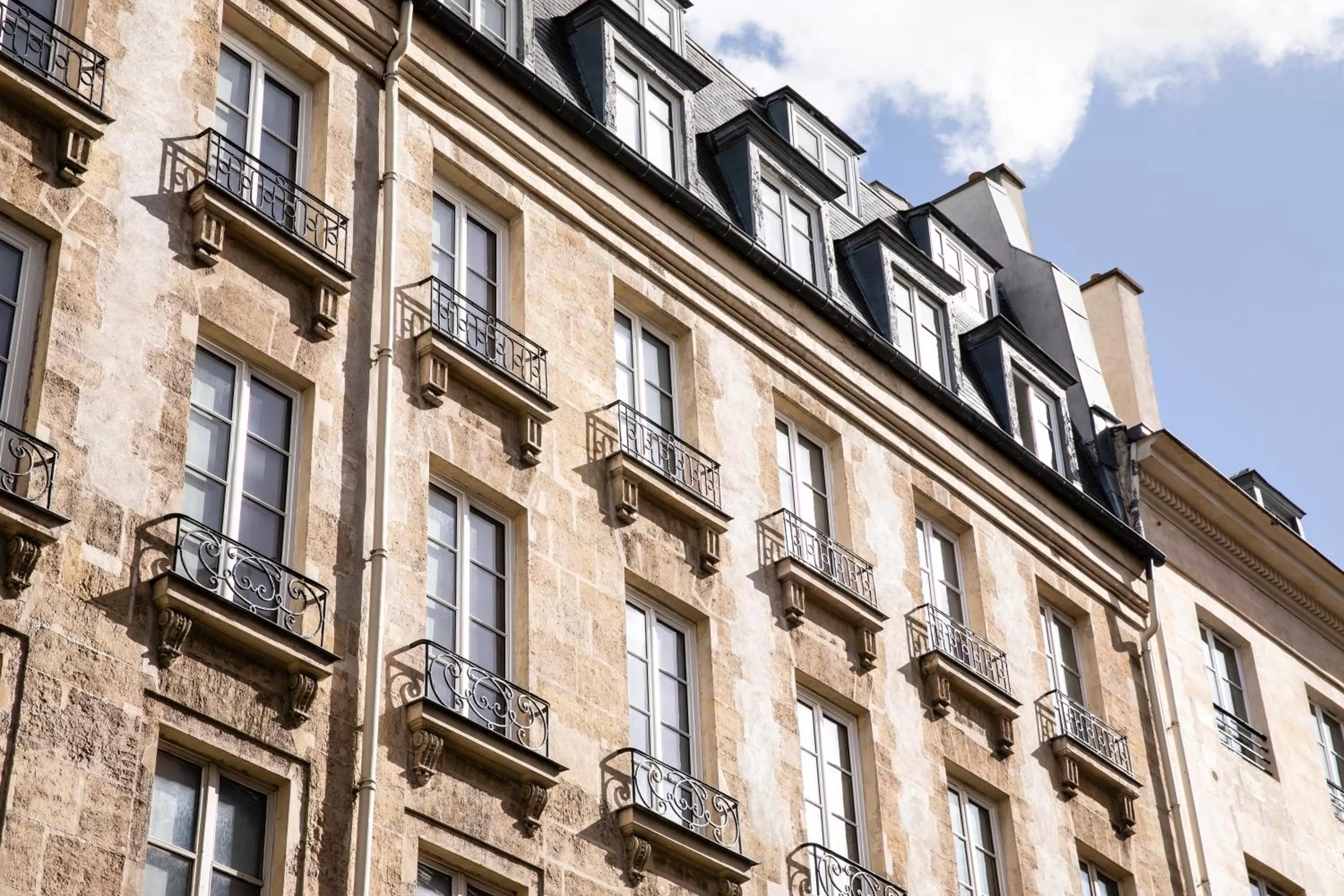 Facade/entrance in Odeon Hotel
