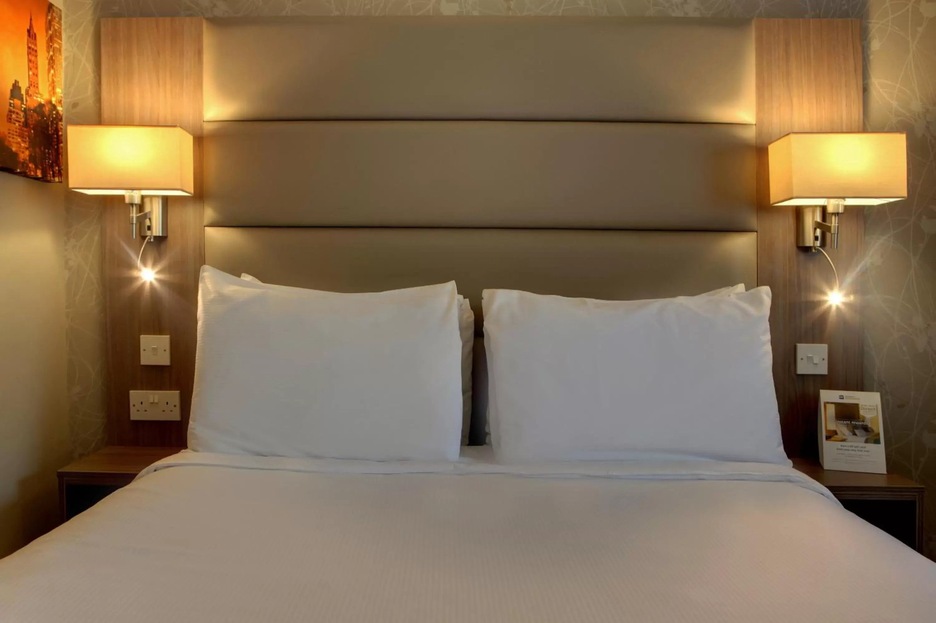 Bed in Best Western Pontypool Metro Hotel