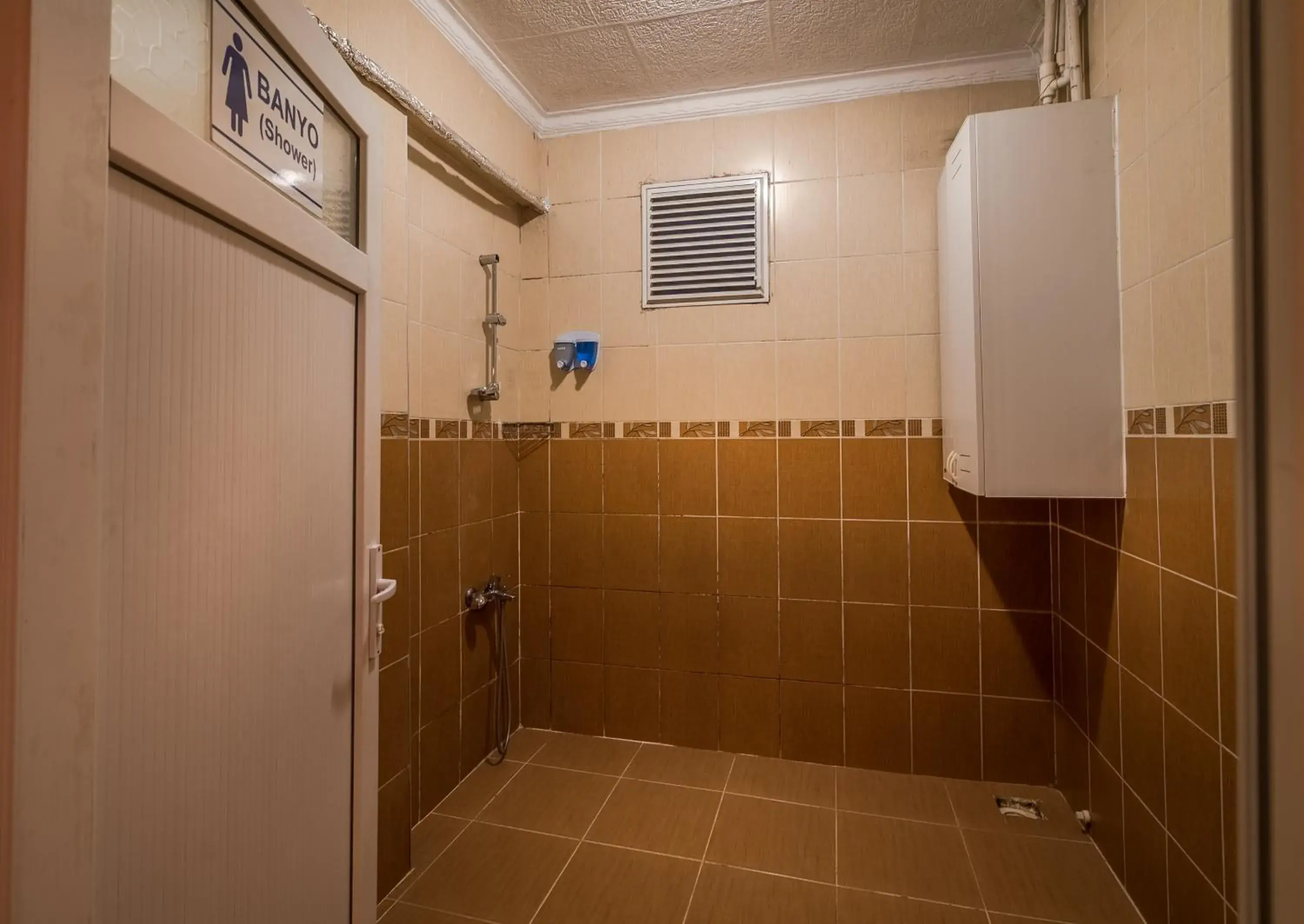 Shower, Bathroom in Erenler Hostel