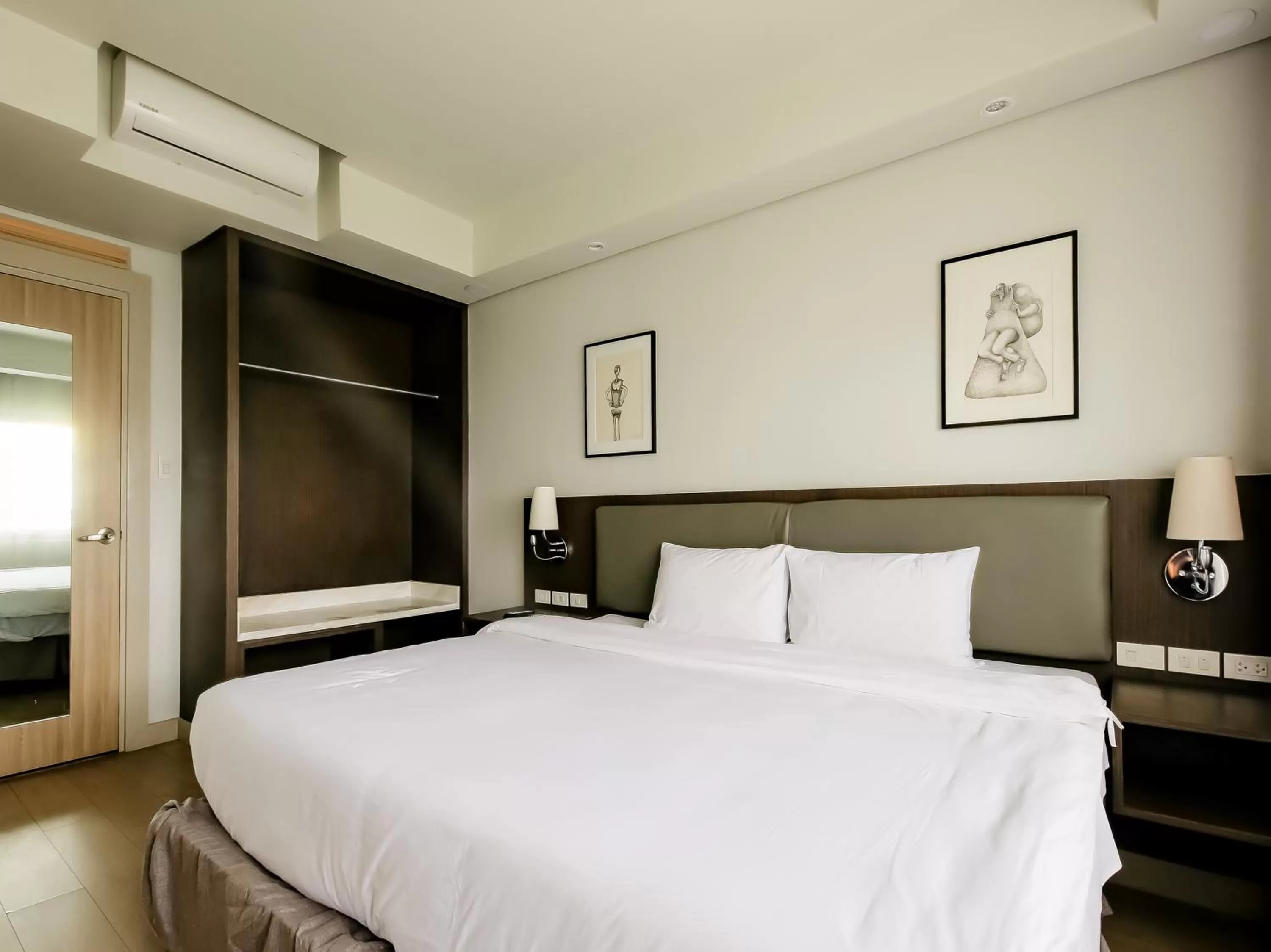 Bedroom, Bed in Capital O 804 The Residences at Bonifacio Civic Center
