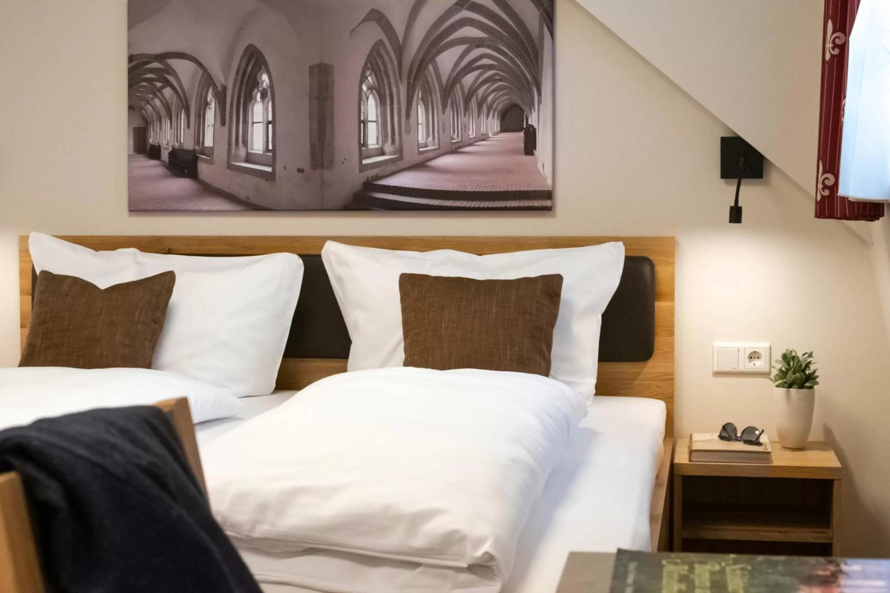 Photo of the whole room, Bed in Klostergasthof Heidenheim - Hotel Garni