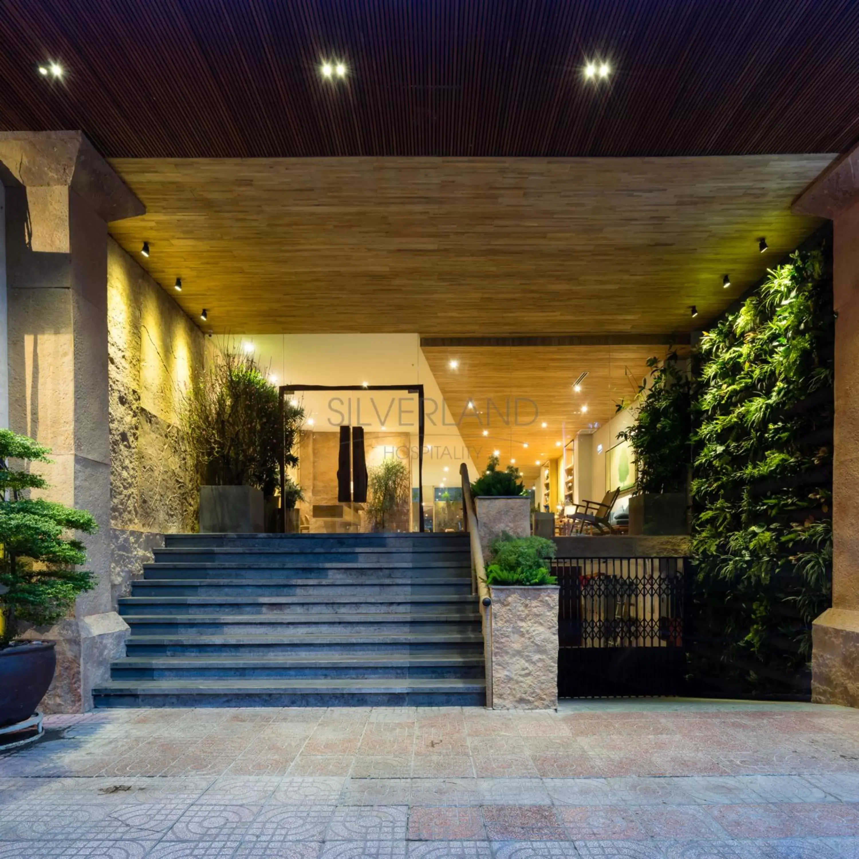 Facade/entrance in Silverland Yen Hotel Facade/entrance in Silverland Yen Hotel