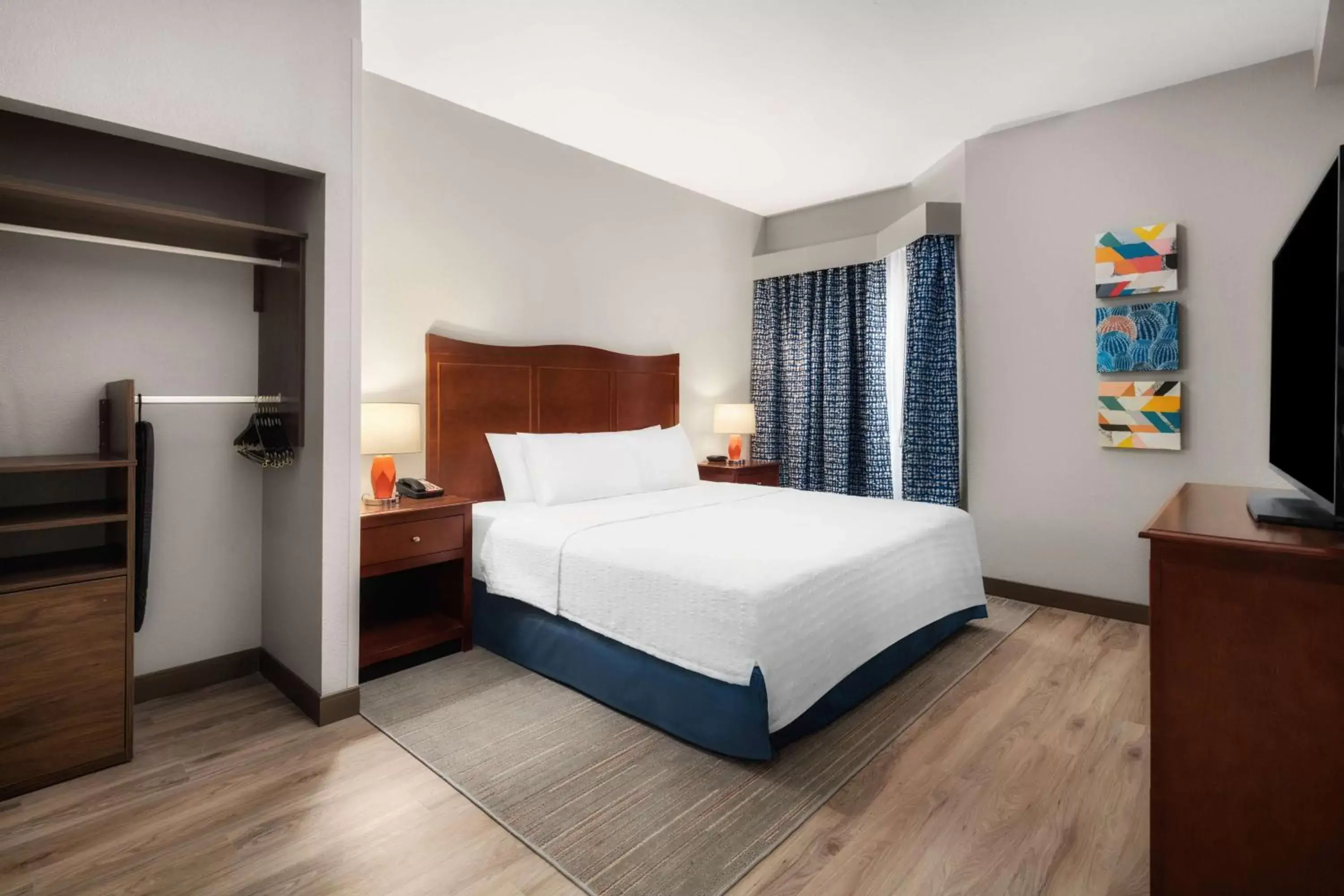 Bed in Hampton Inn & Suites El Paso-Airport