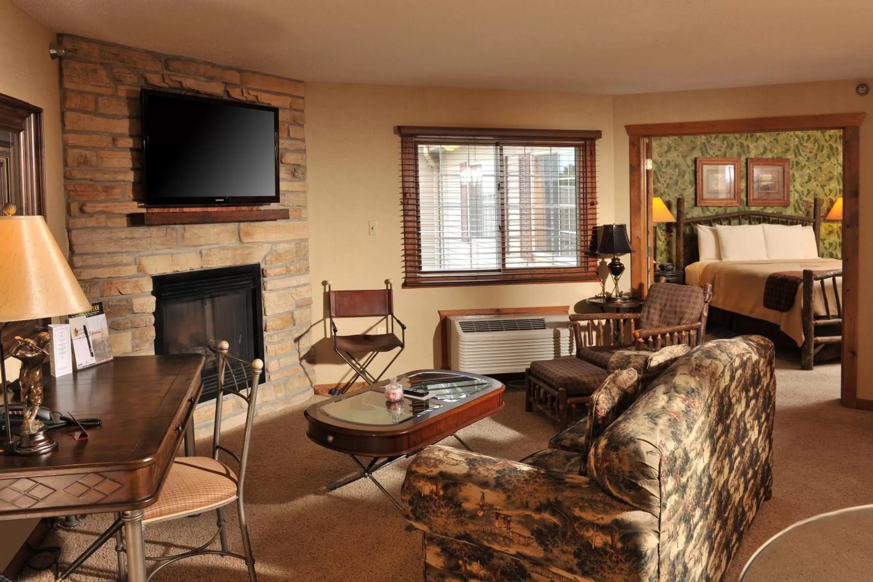 Living room, Seating Area in Stoney Creek lnn Galena