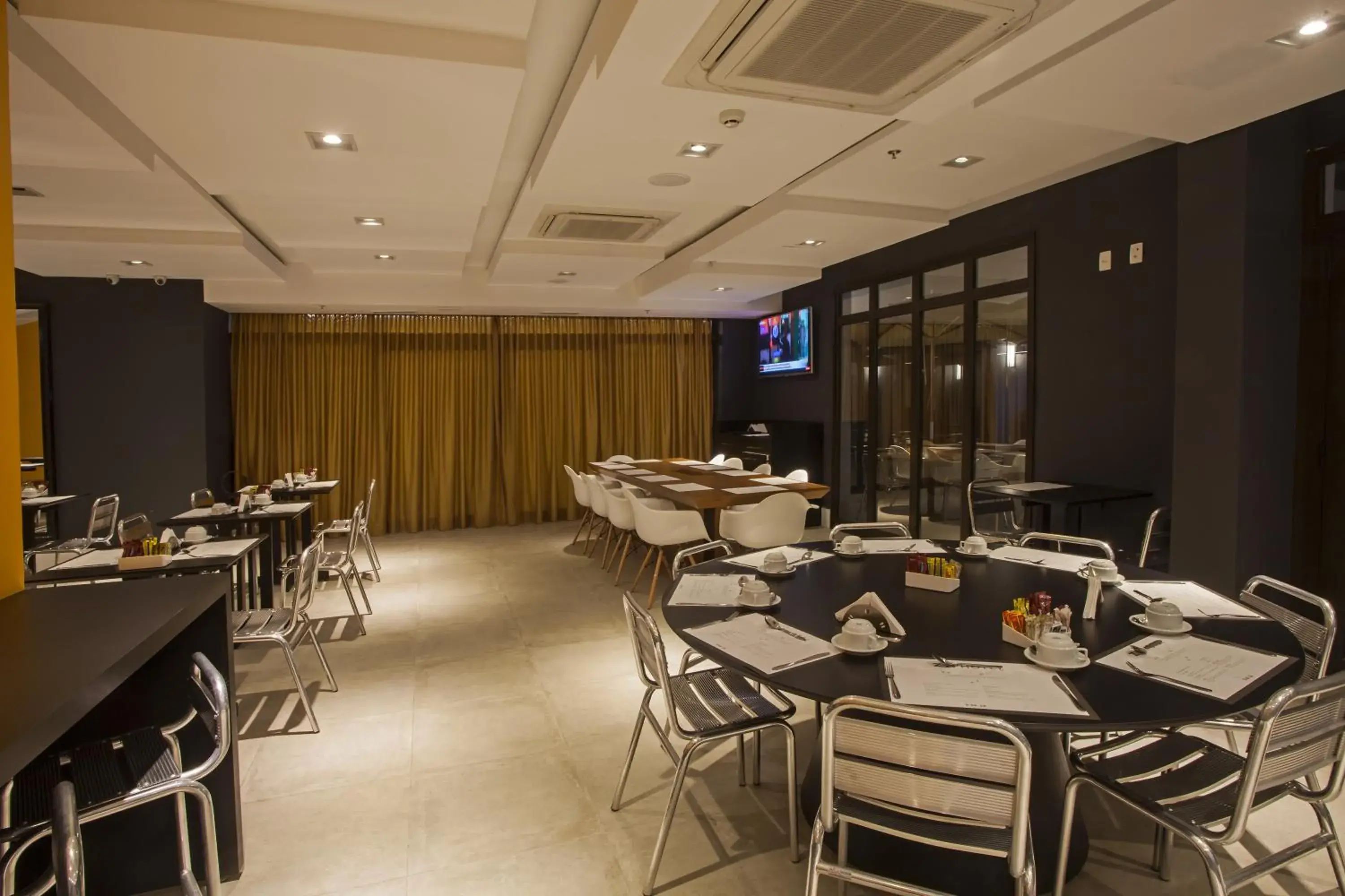 Restaurant/Places to Eat in Ibis Styles RJ Botafogo