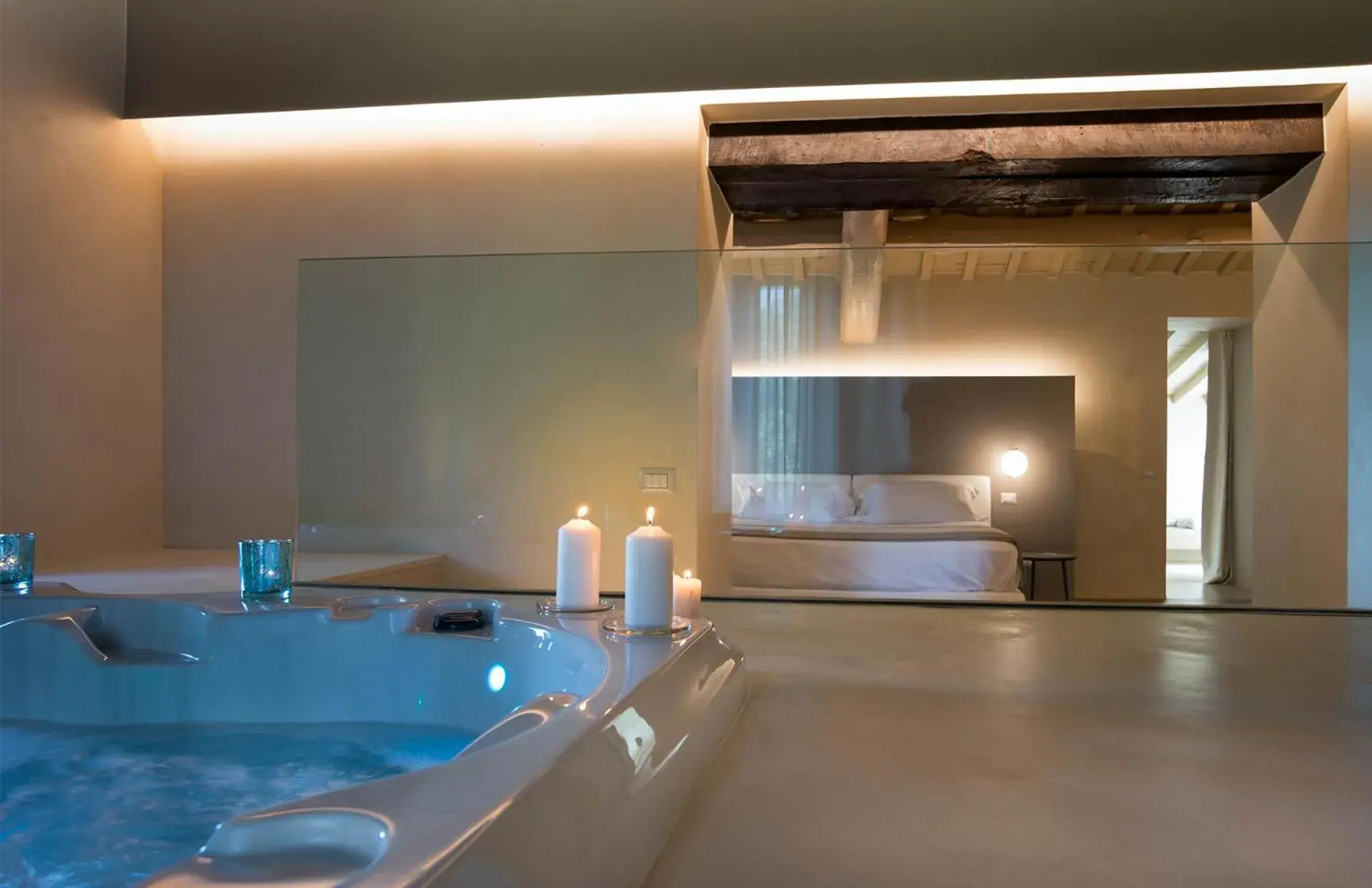 Hot Tub, Bathroom in Le Silve di Armenzano