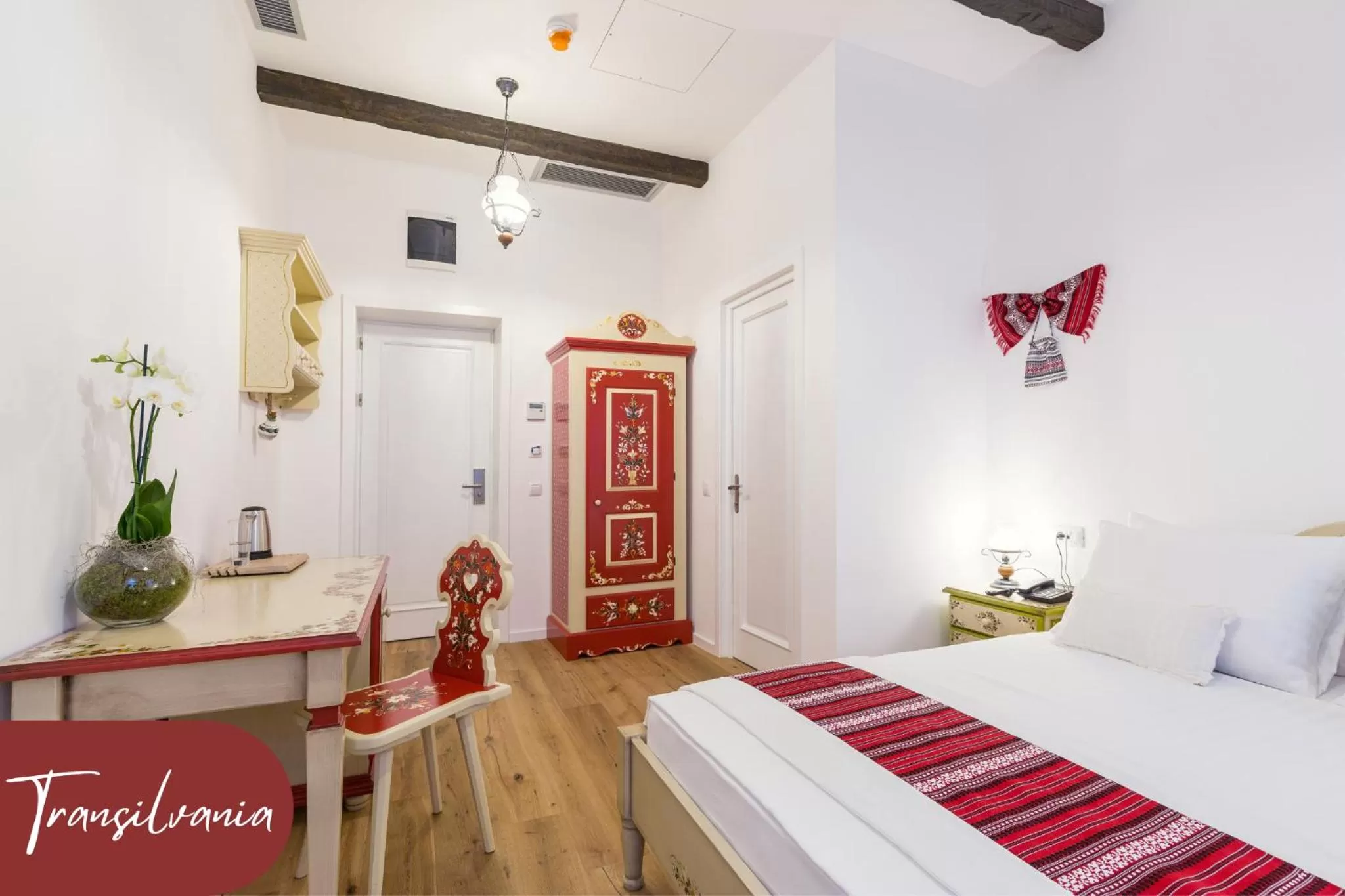 Photo of the whole room, Bed in The Mansion Boutique Hotel