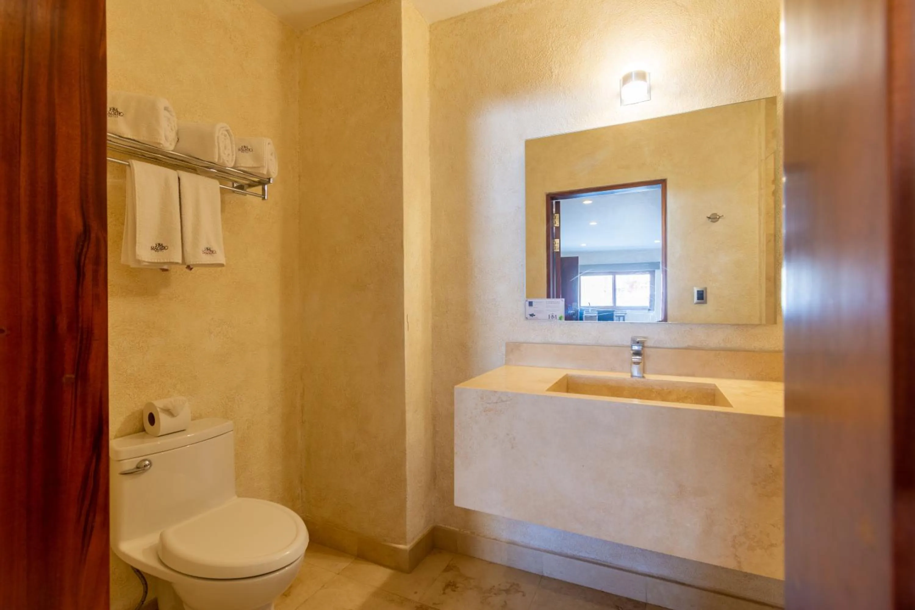 Toilet in Hotel Madero