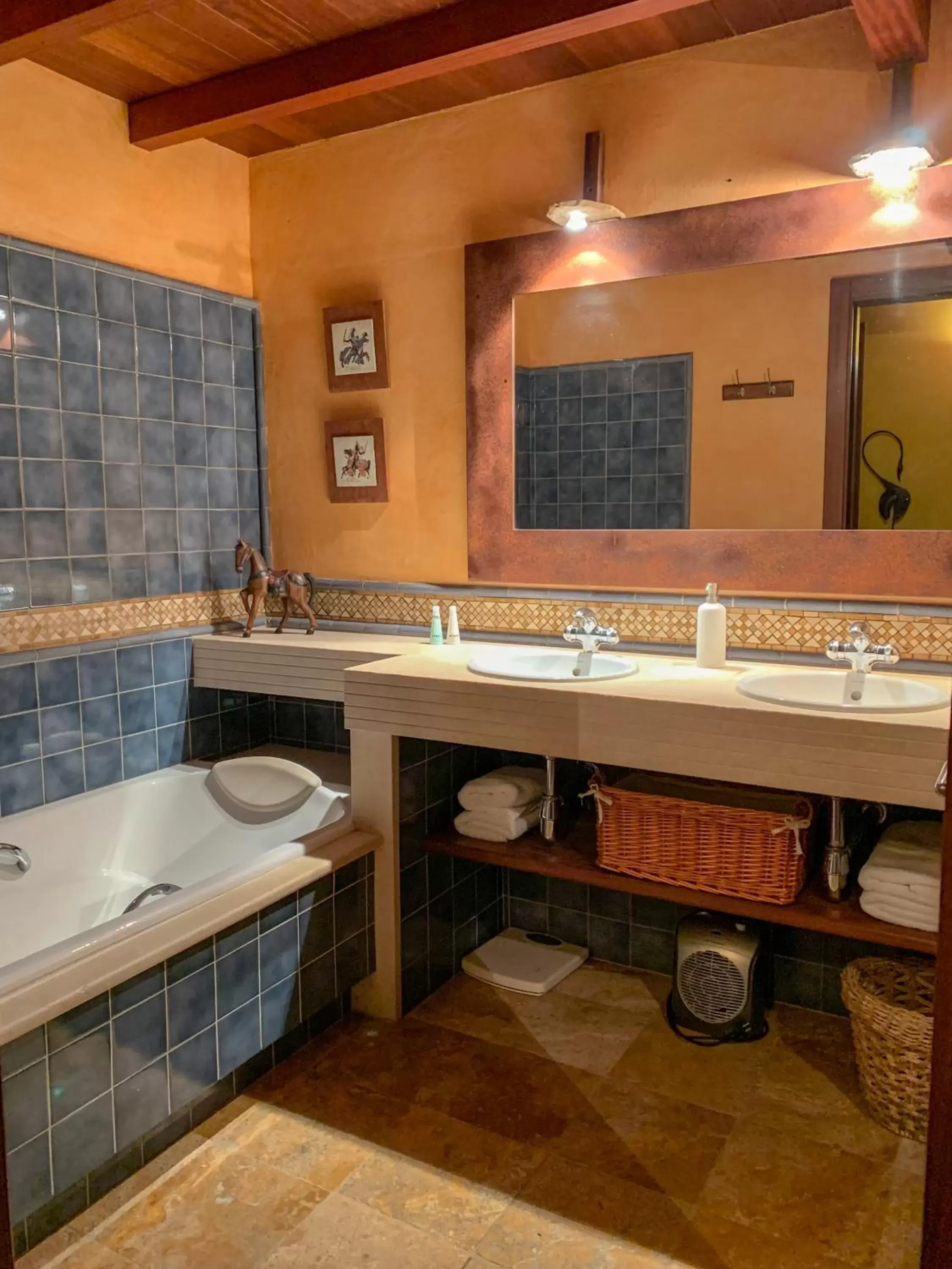 Bathroom in Serrat del Vent - Adults only