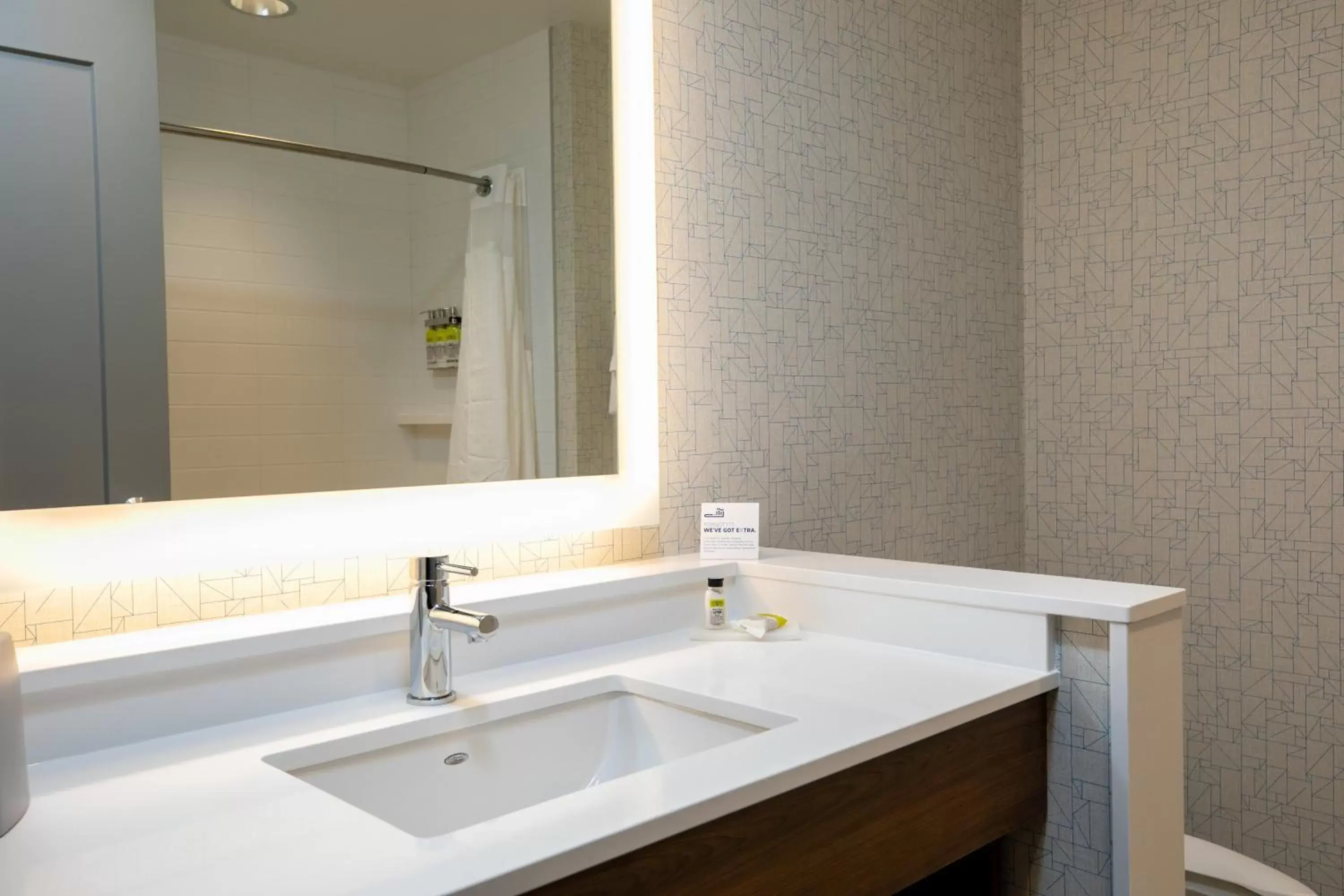 Photo of the whole room, Bathroom in Holiday Inn Express - Lethbridge Southeast, an IHG Hotel