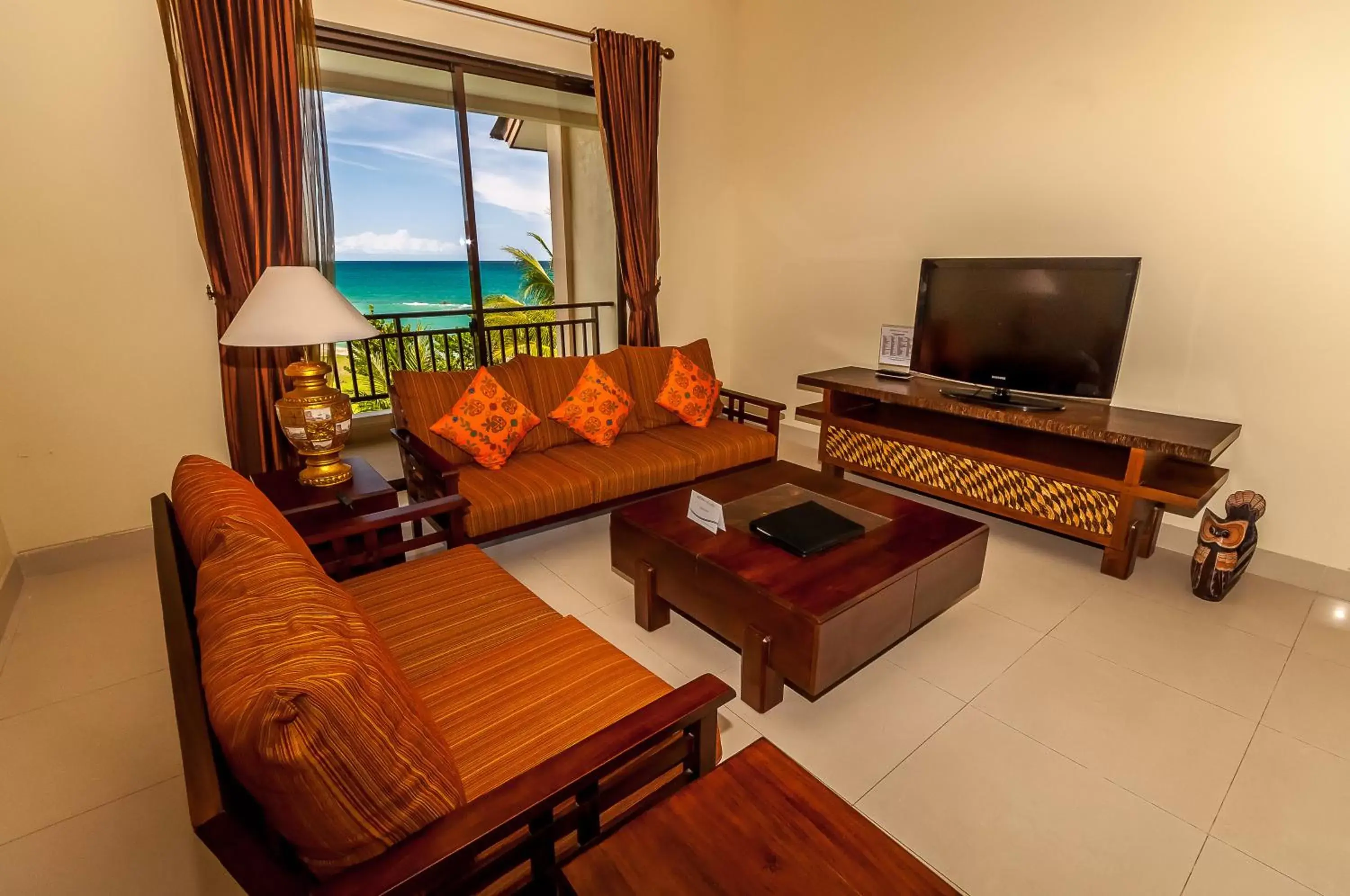 Living room, Seating Area in The Natsepa Resort and Conference Center