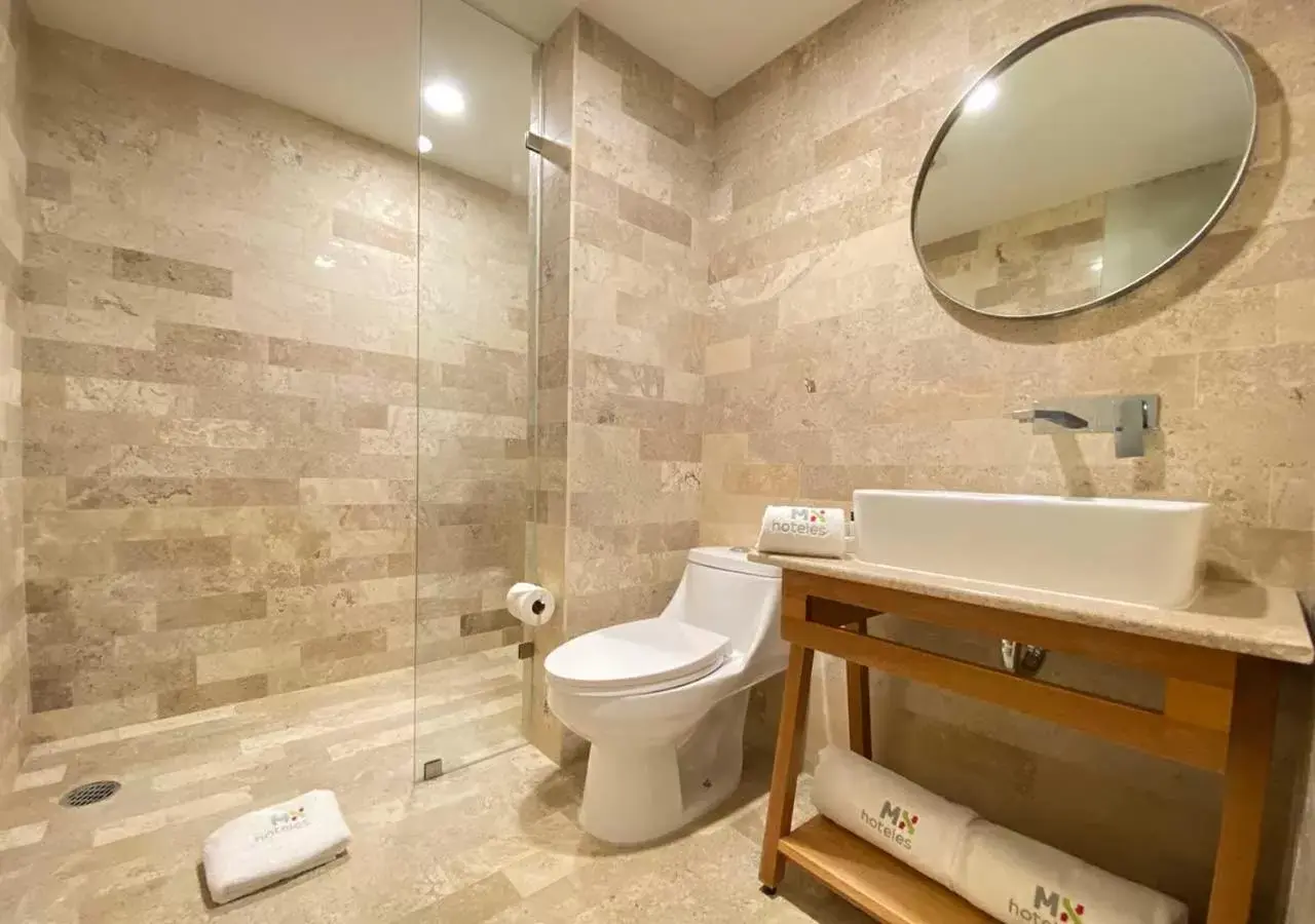 Toilet, Bathroom in Hotel MX condesa
