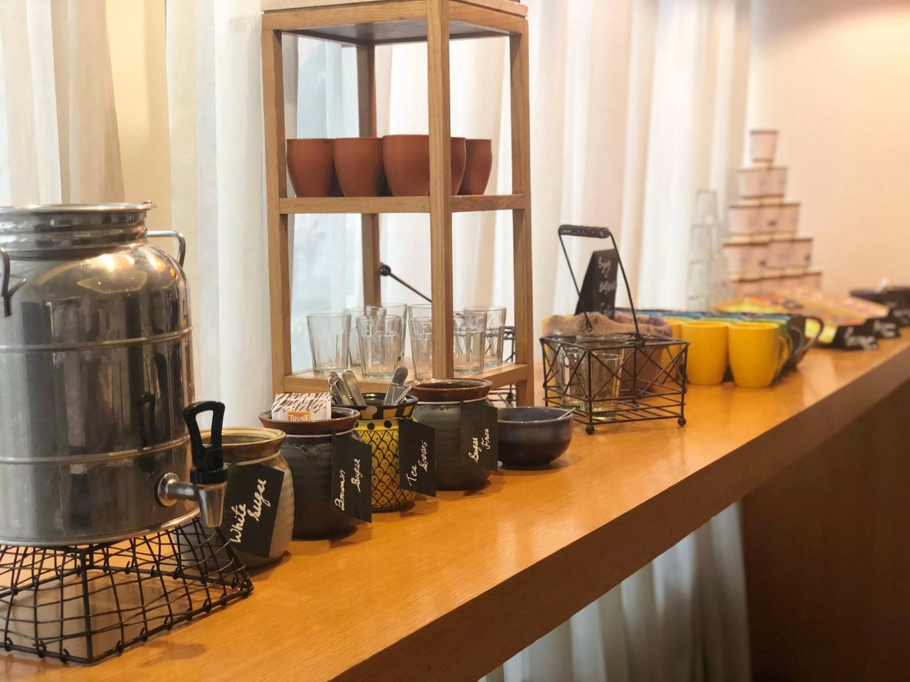 Restaurant/places to eat in Holiday Inn Express Hyderabad HITEC City by IHG