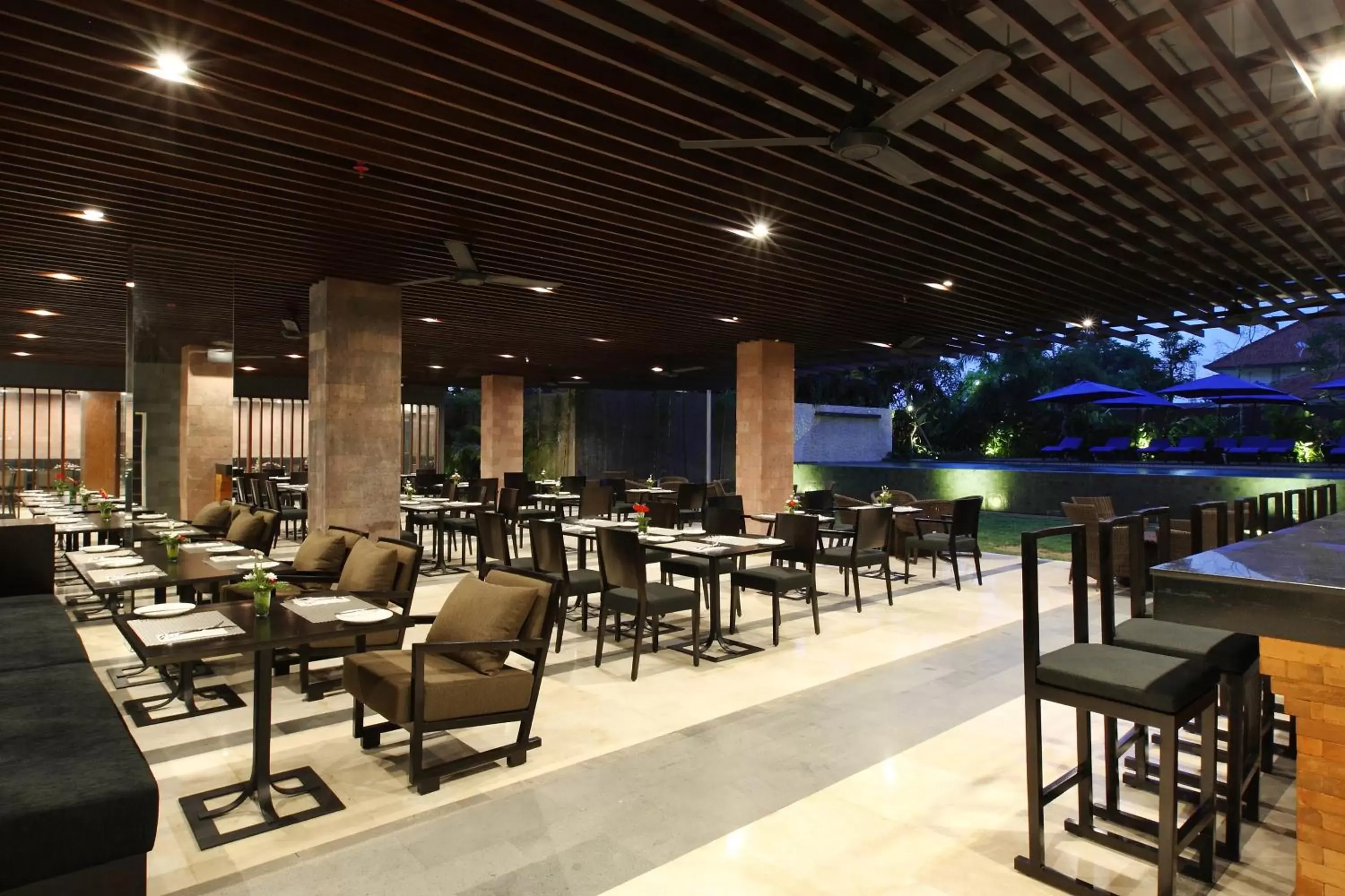 Restaurant/Places to Eat in Watermark Hotel & Spa Bali