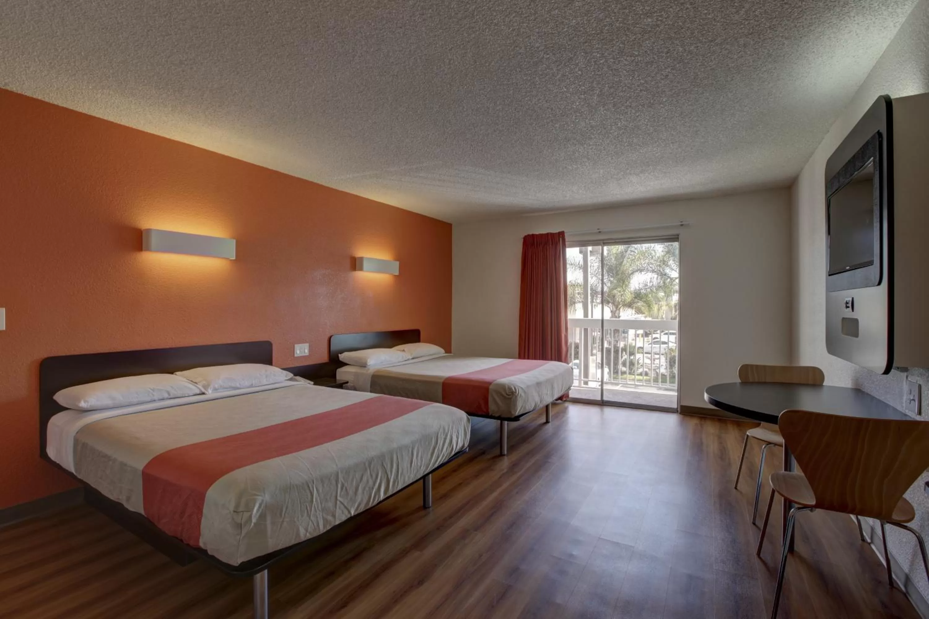 Bed in Motel 6-Santa Ana, CA - Irvine - Orange County Airport