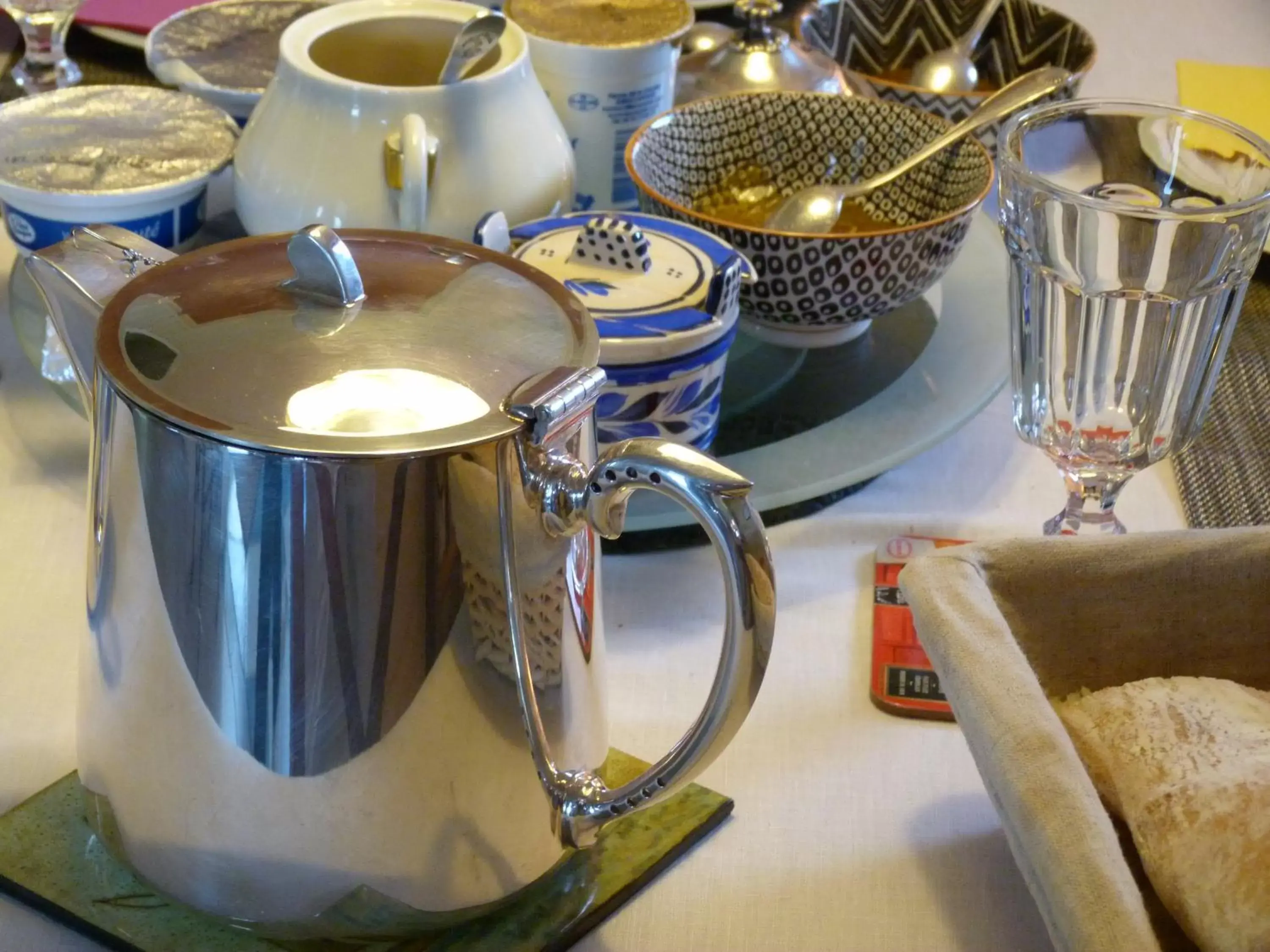 Coffee/tea facilities in Chambres d'hôtes de Kerpunce