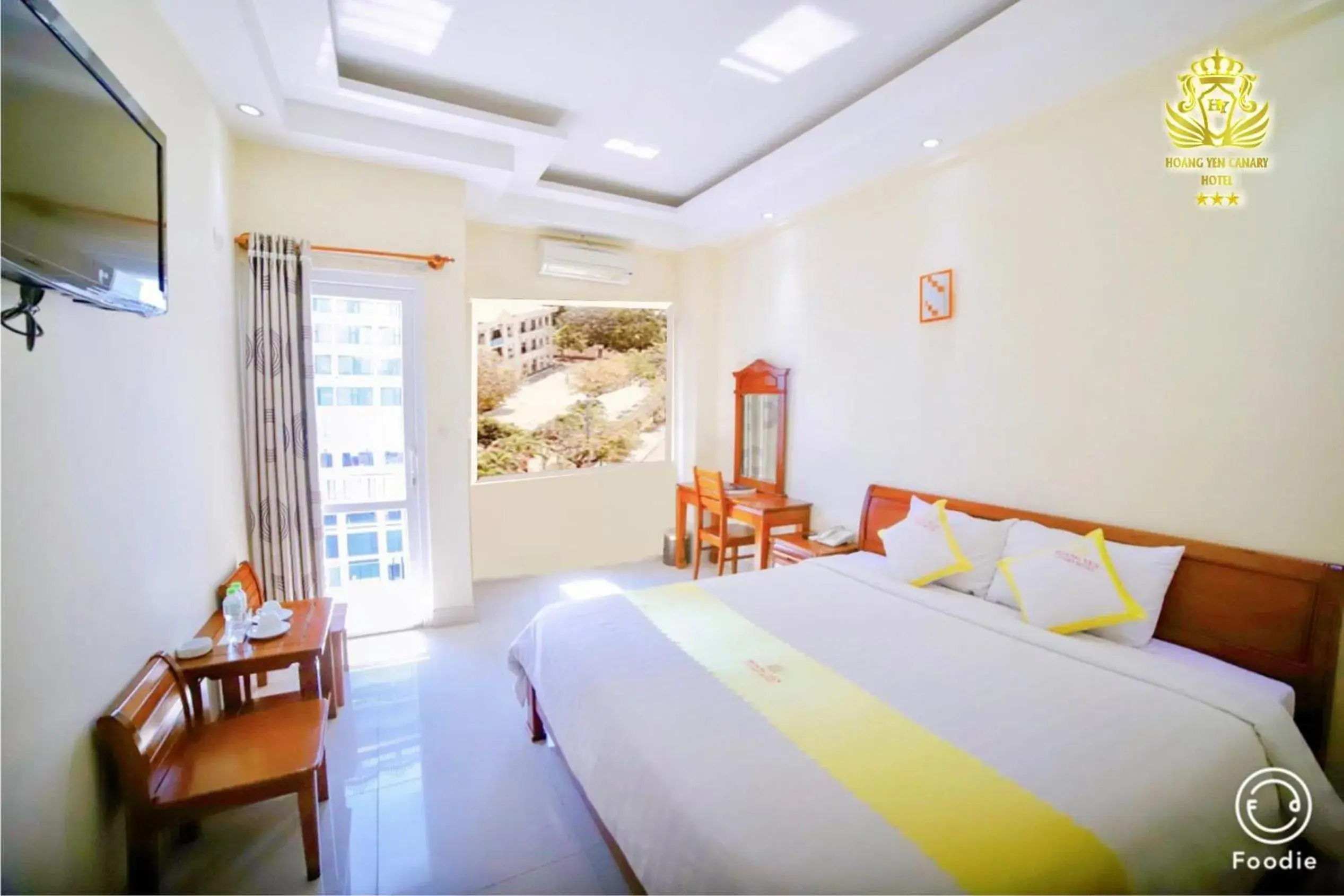 Bed in Hoang Yen Canary Hotel