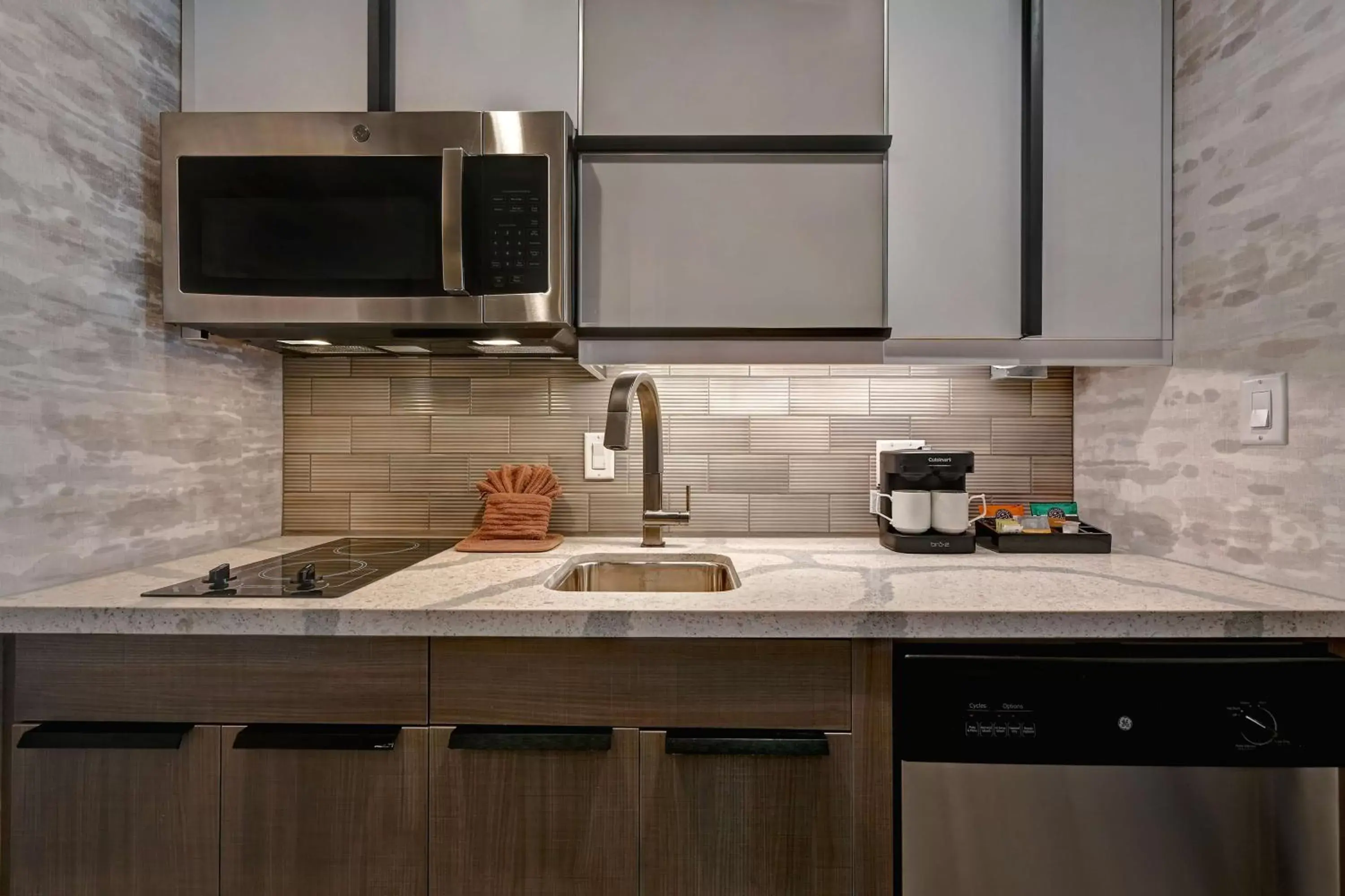 Kitchen or kitchenette, Kitchen/Kitchenette in Homewood Suites by Hilton Dallas The Colony
