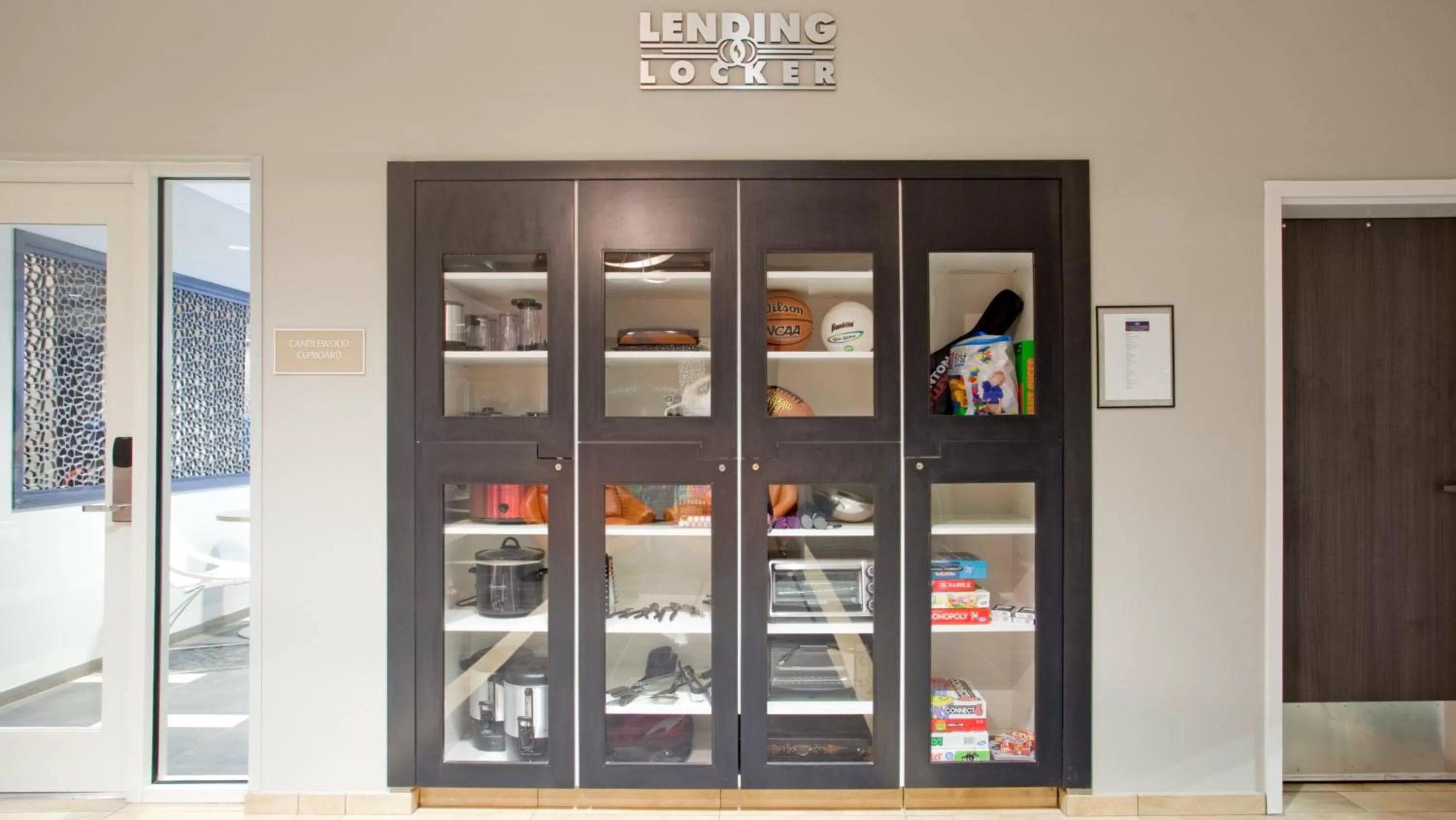 Lobby or reception in Candlewood Suites Kearney by IHG