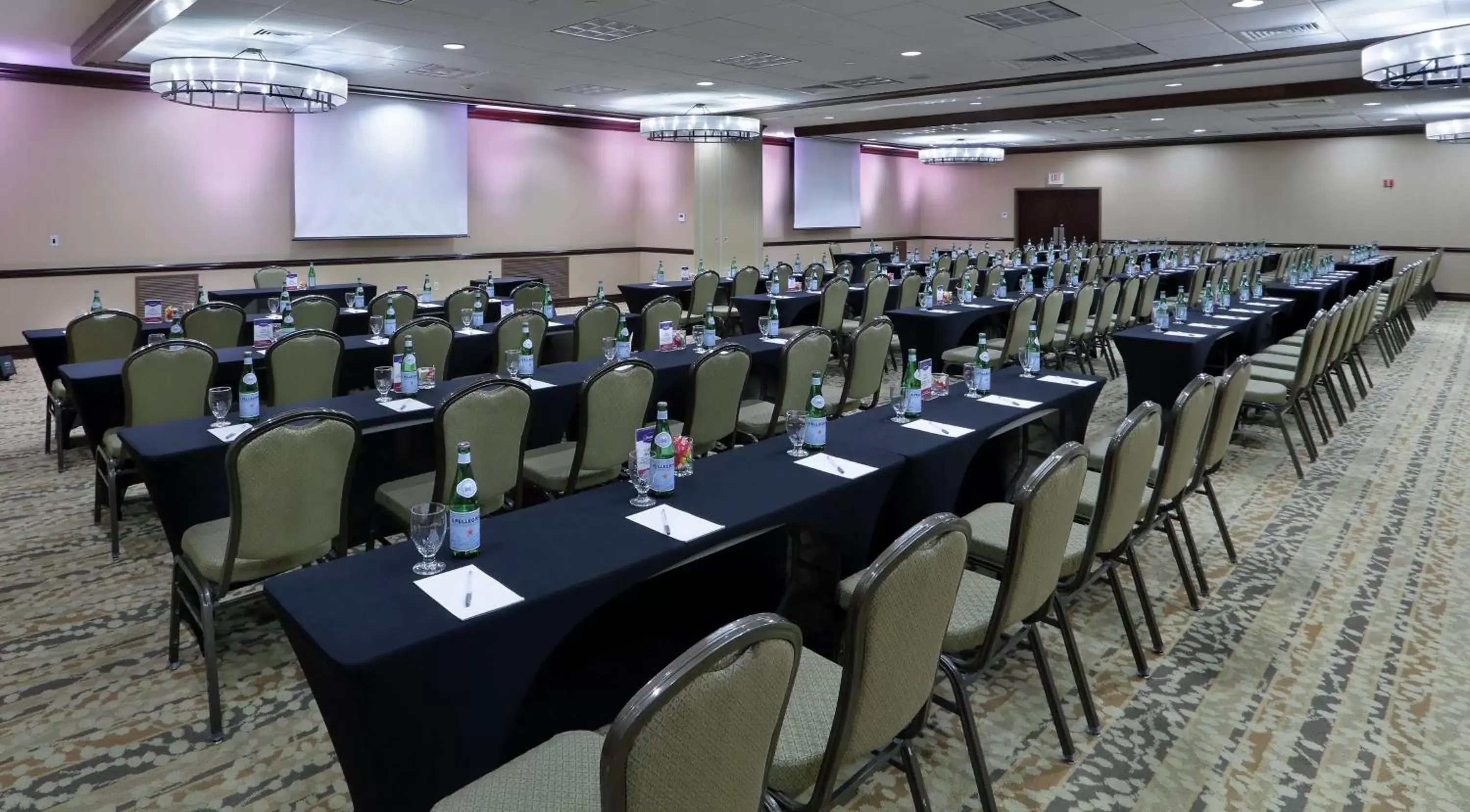 Meeting/conference room in Hampton Inn Boston-Natick