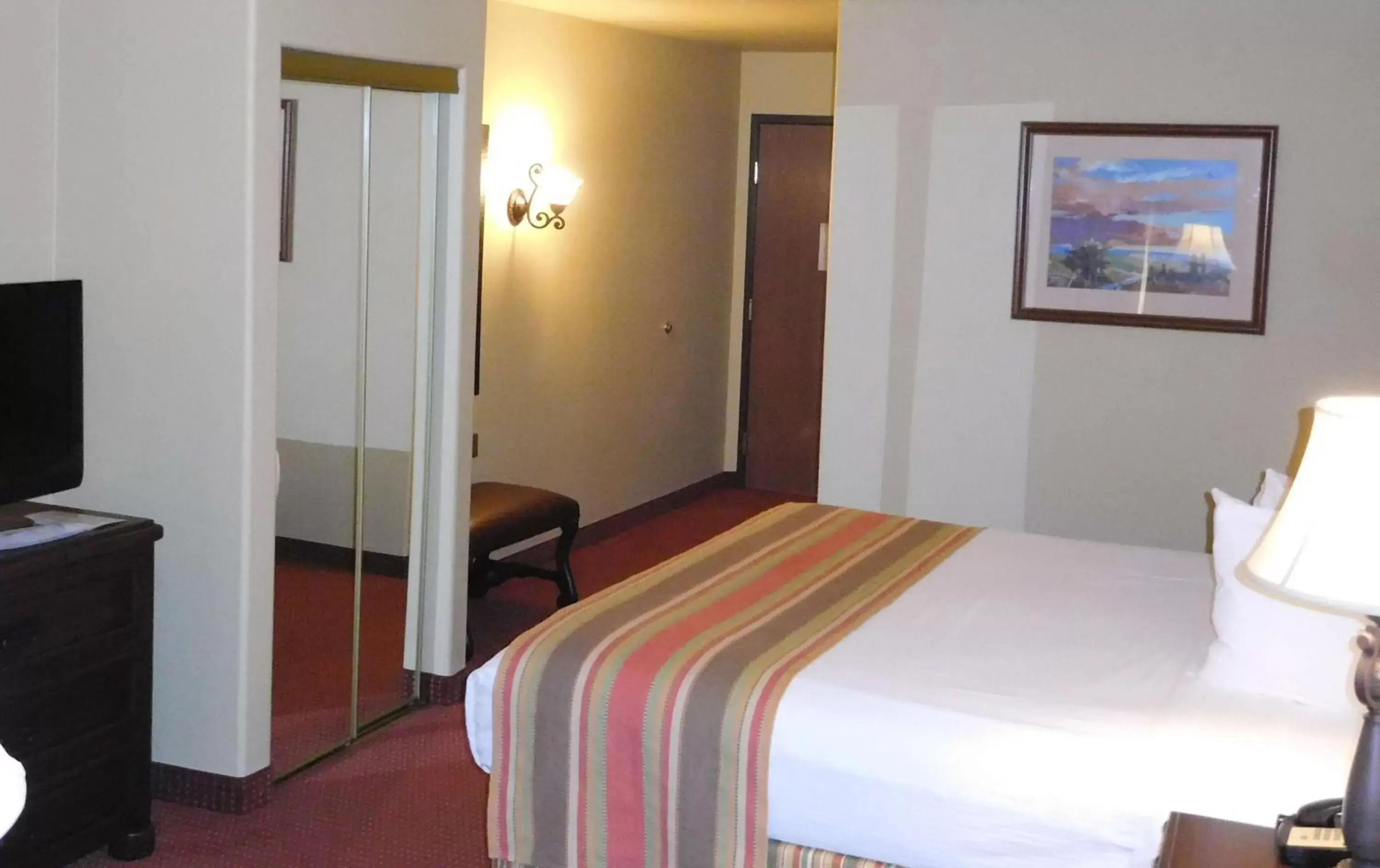 Photo of the whole room, Bed in Best Western San Isidro Inn